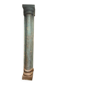 Demi colonne en bois