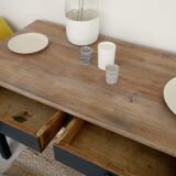 Farm table