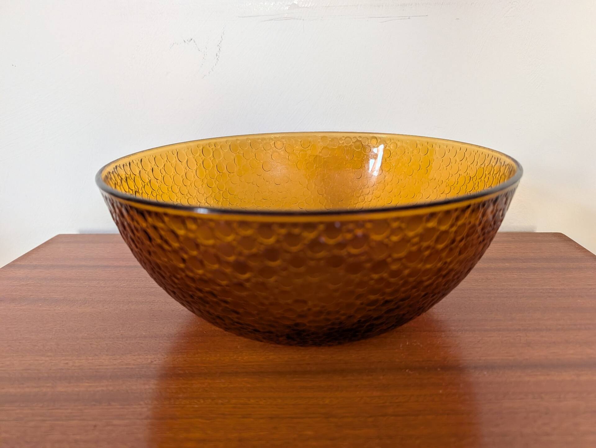 Textured amber glass salad bowl – 1970s