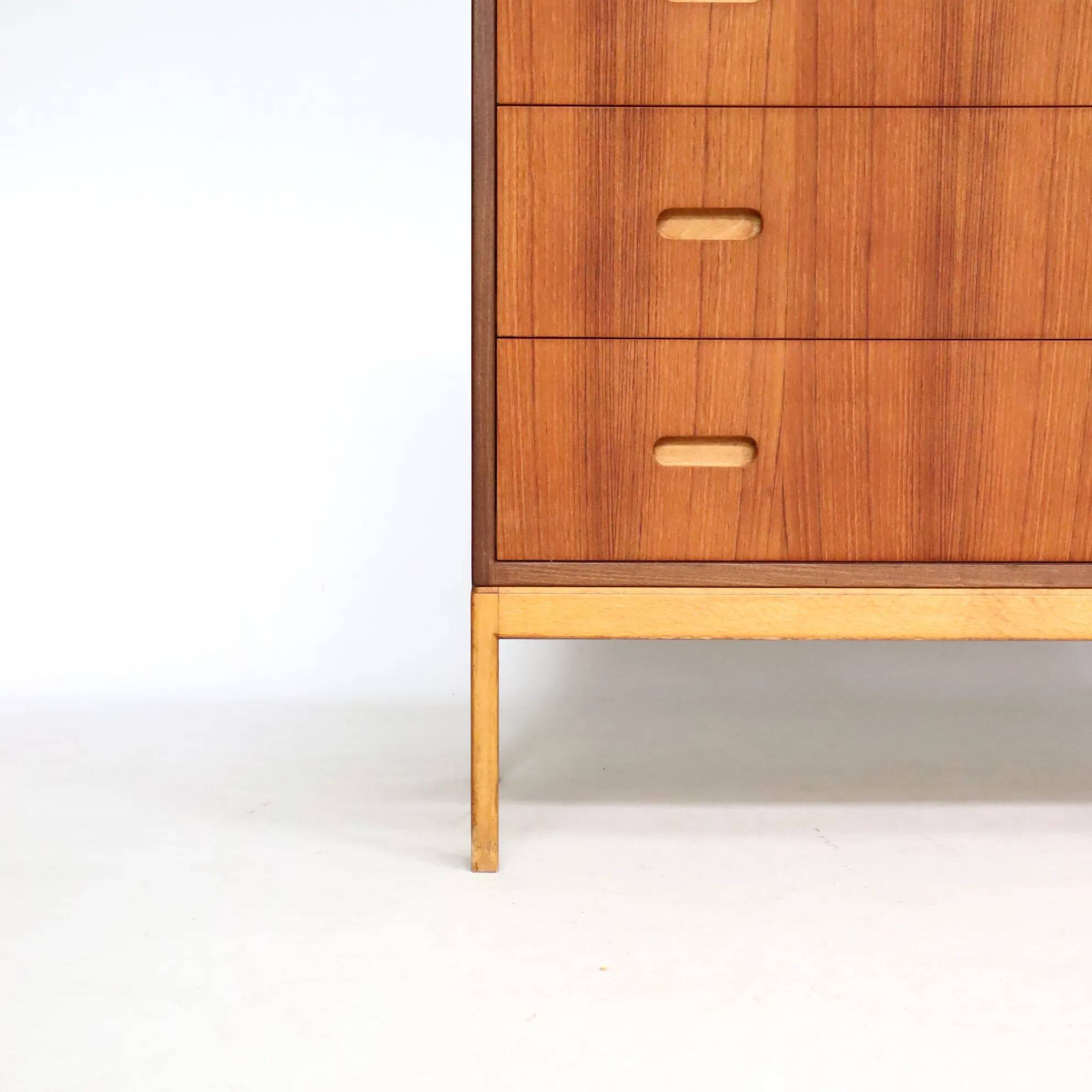 Commode scandinave en teck