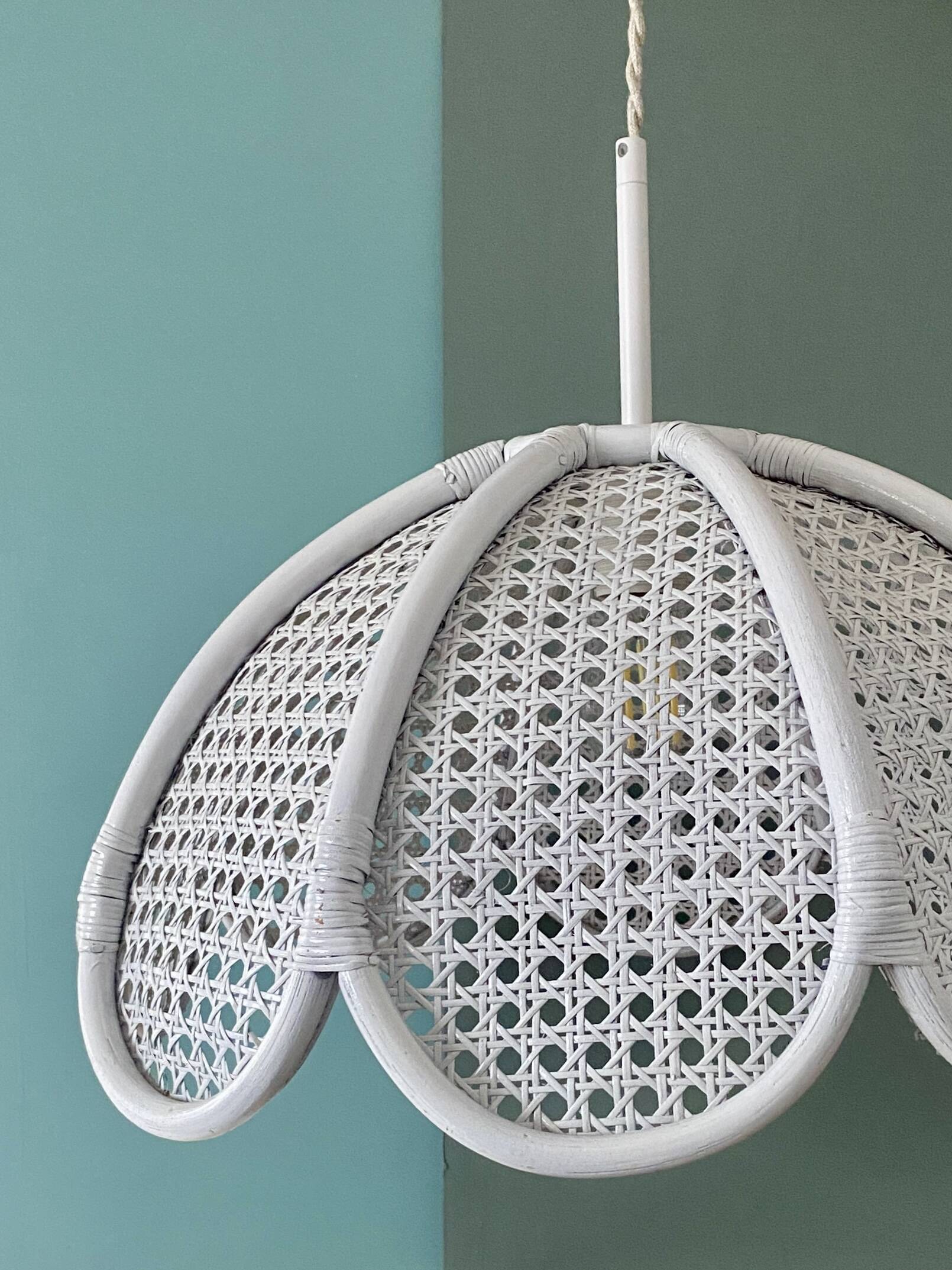 Vintage lampshade suspension in natural material, rattan and cane