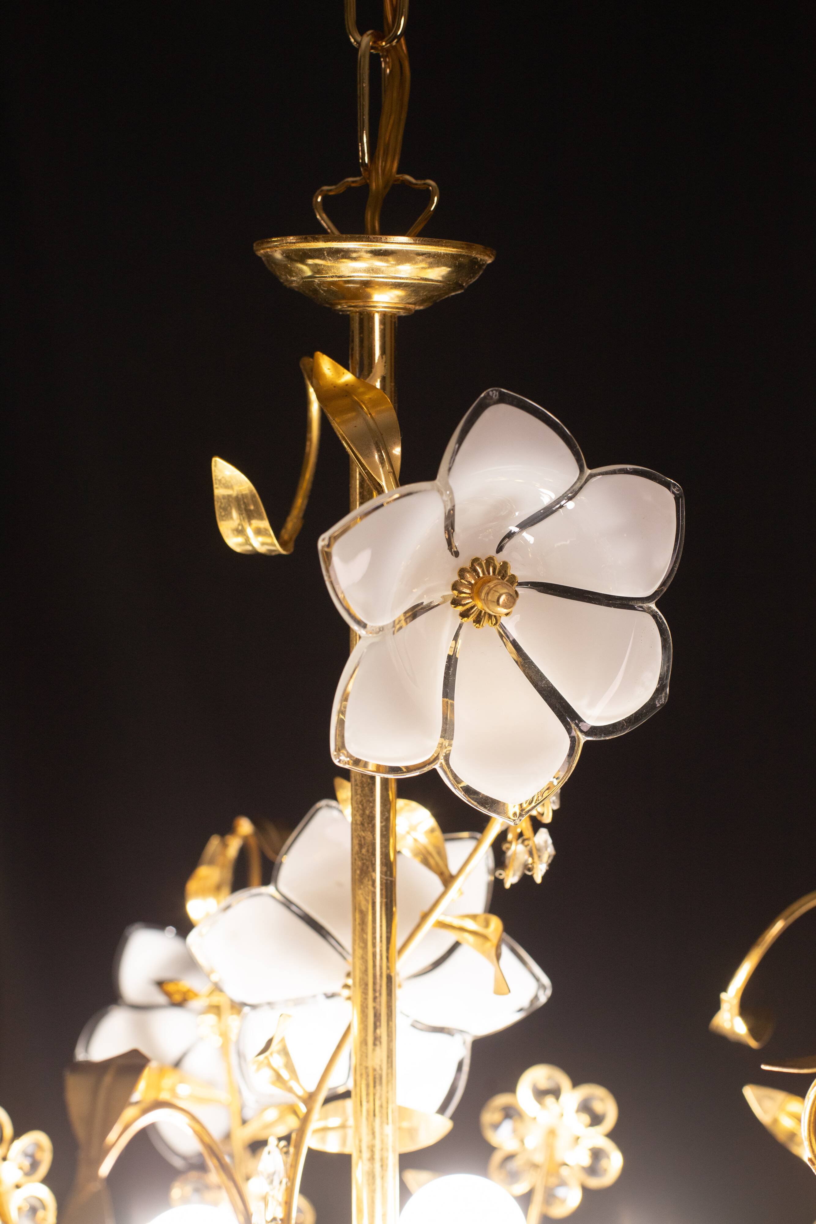 Murano Candlestick White Flowers, 1970