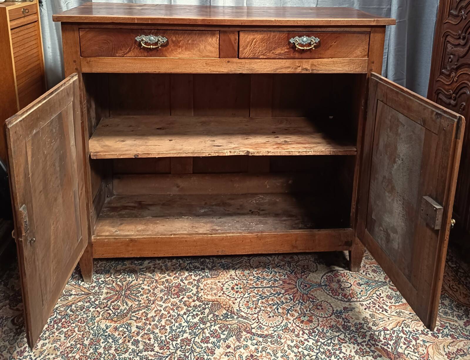 Louis XVI height-adjustable buffet in walnut