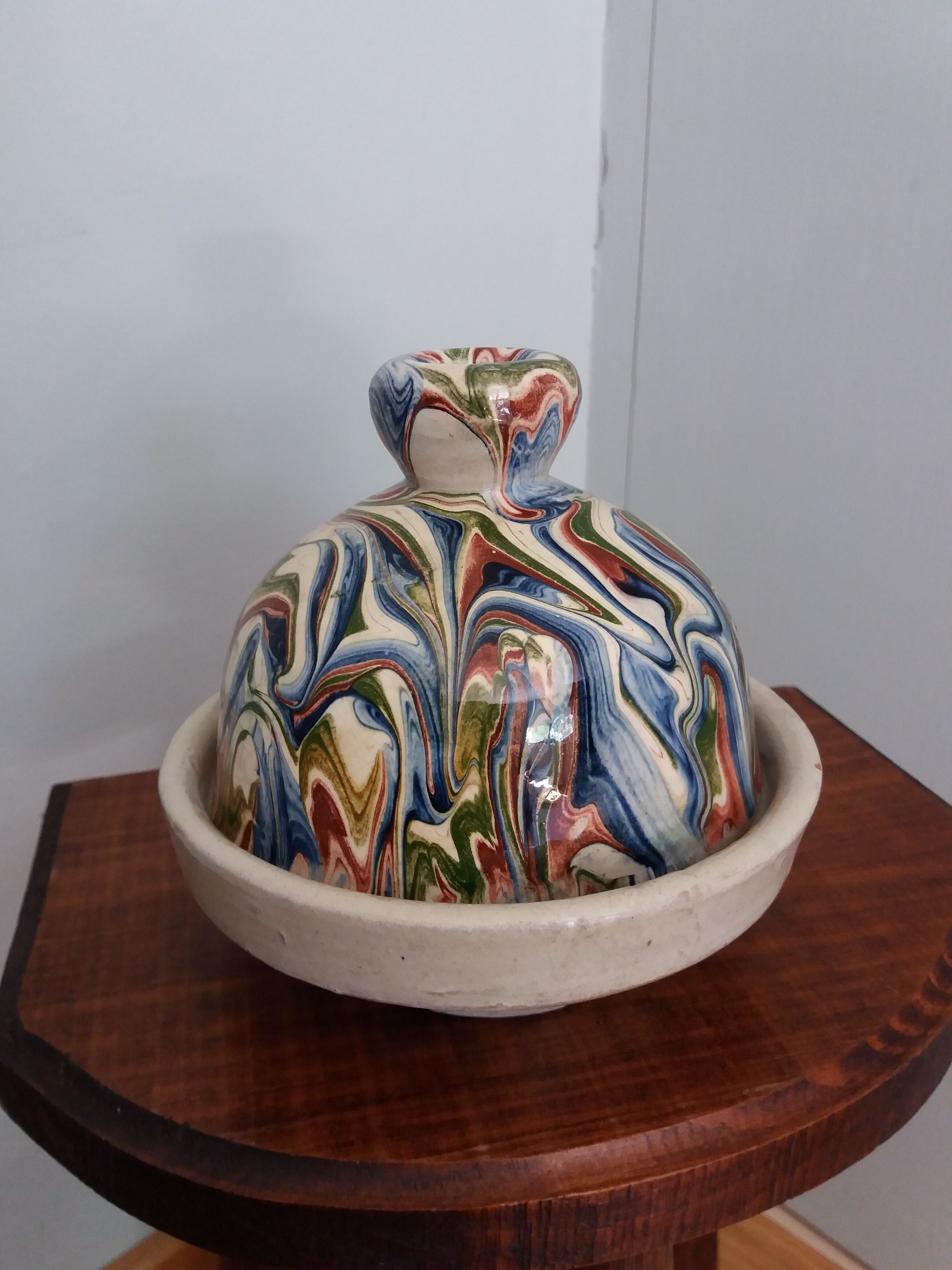 Butter bell in marbled ceramic