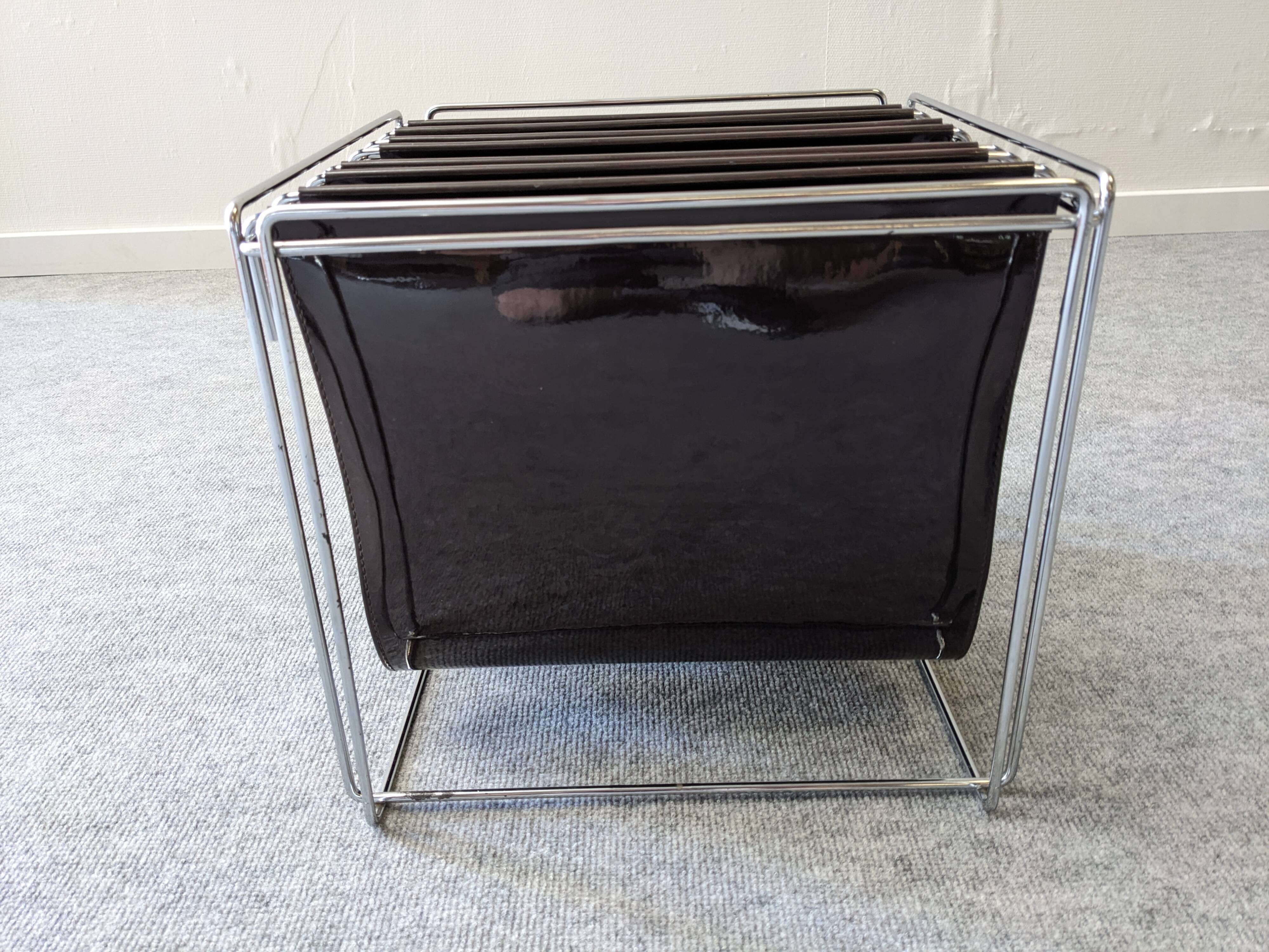 Magazine rack from the 70s/80s by Gérard Rignault for Group SA