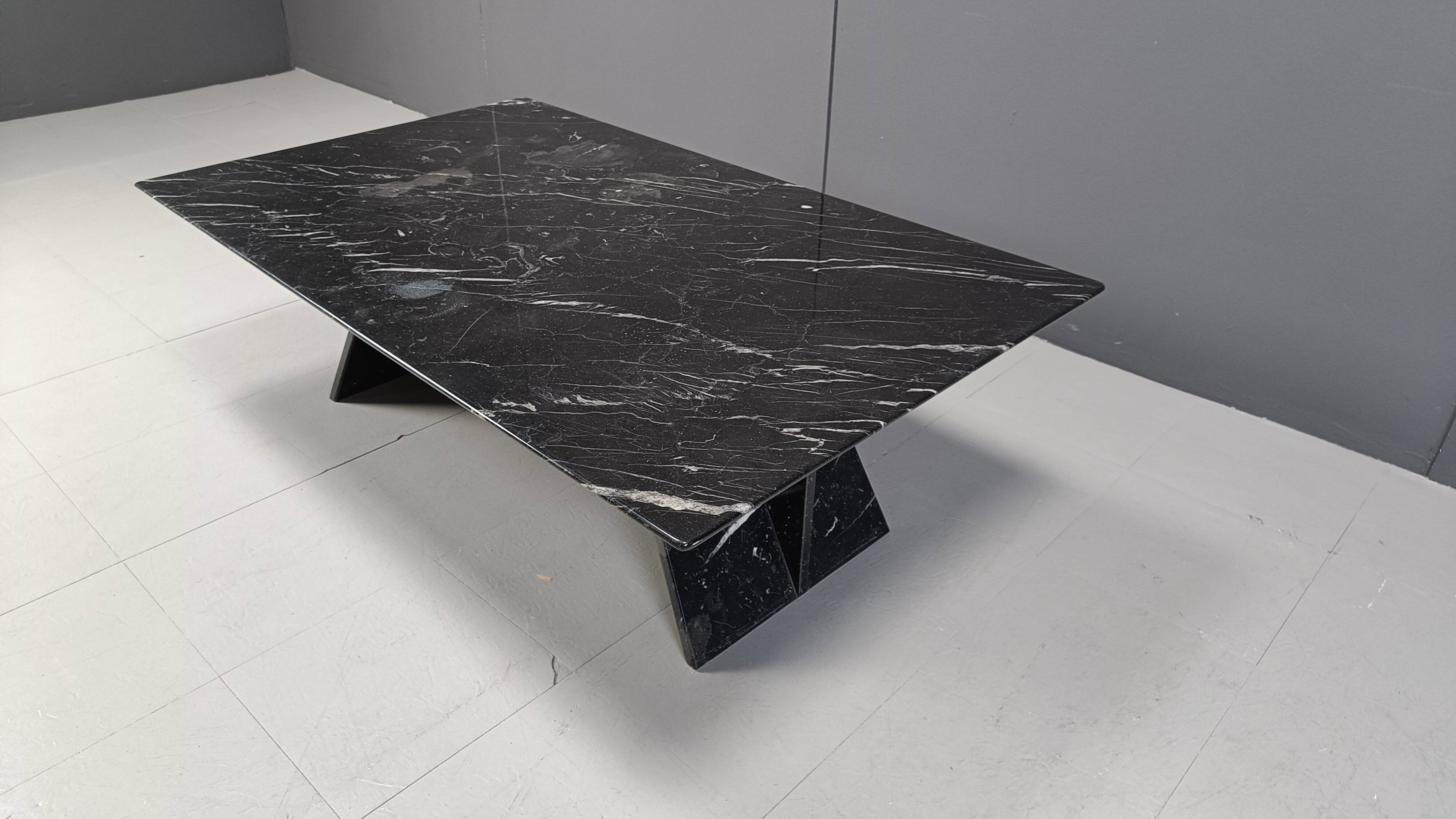 Table basse vintage en marbre noir, 1970