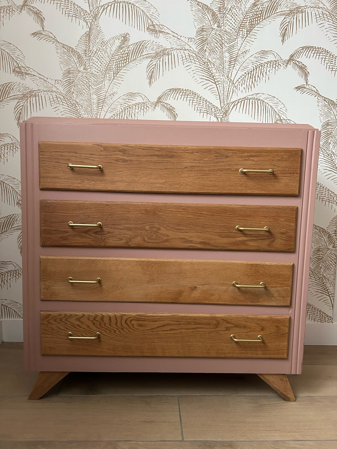 Compass feet dresser