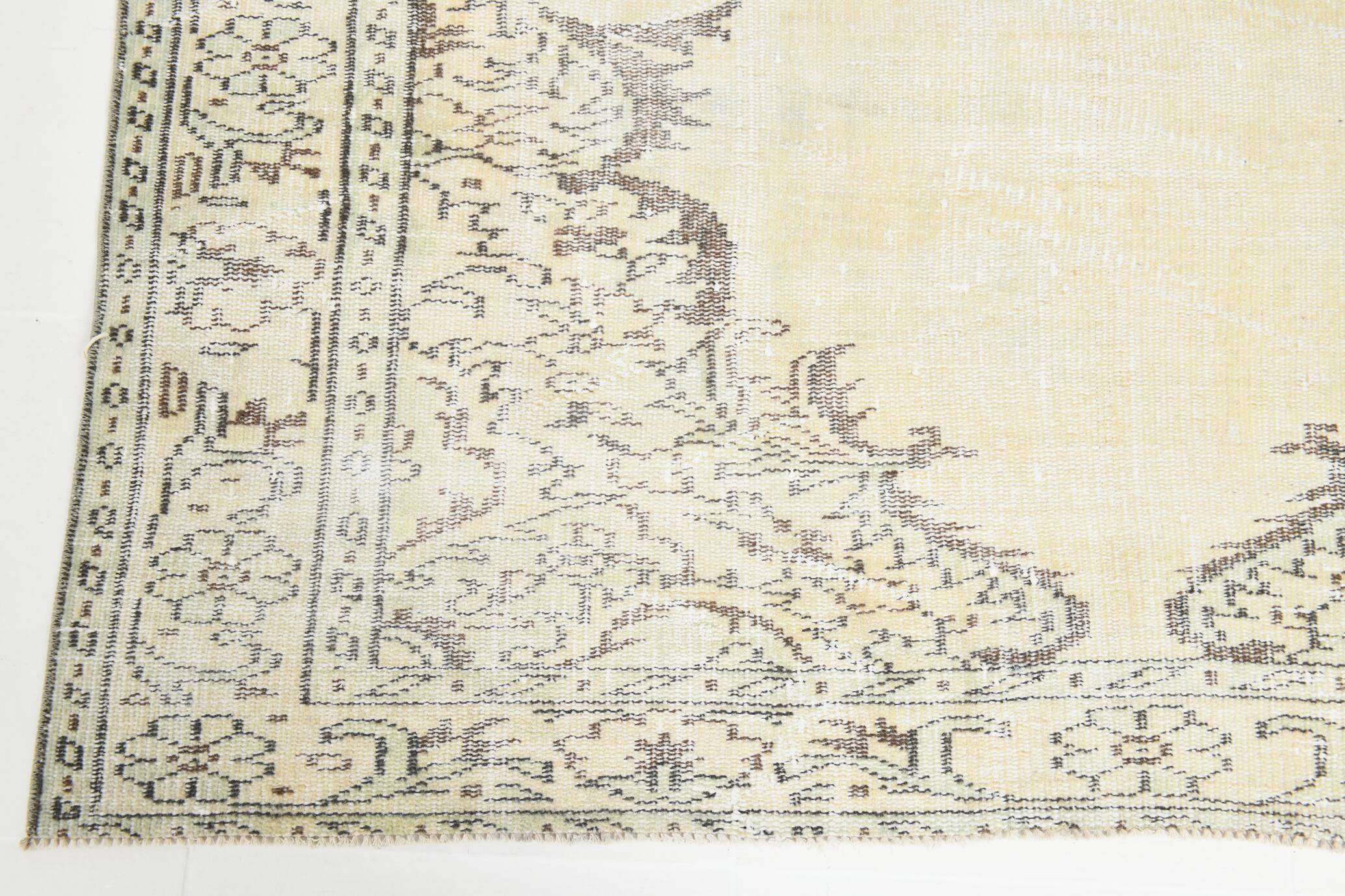 Light Yellow & Brown Vintage Rug, 164x266Cm