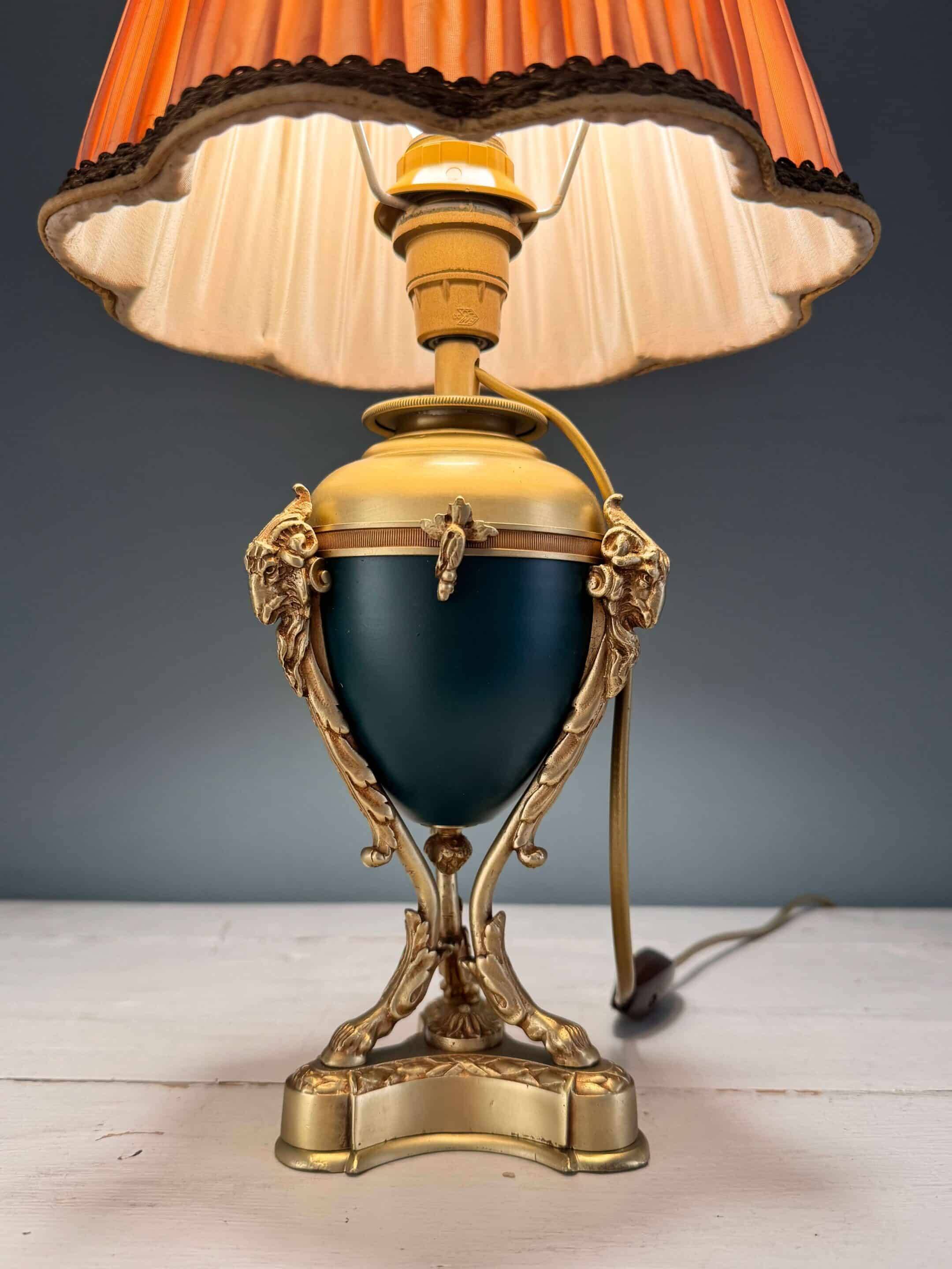 19th-century cassolette lamp