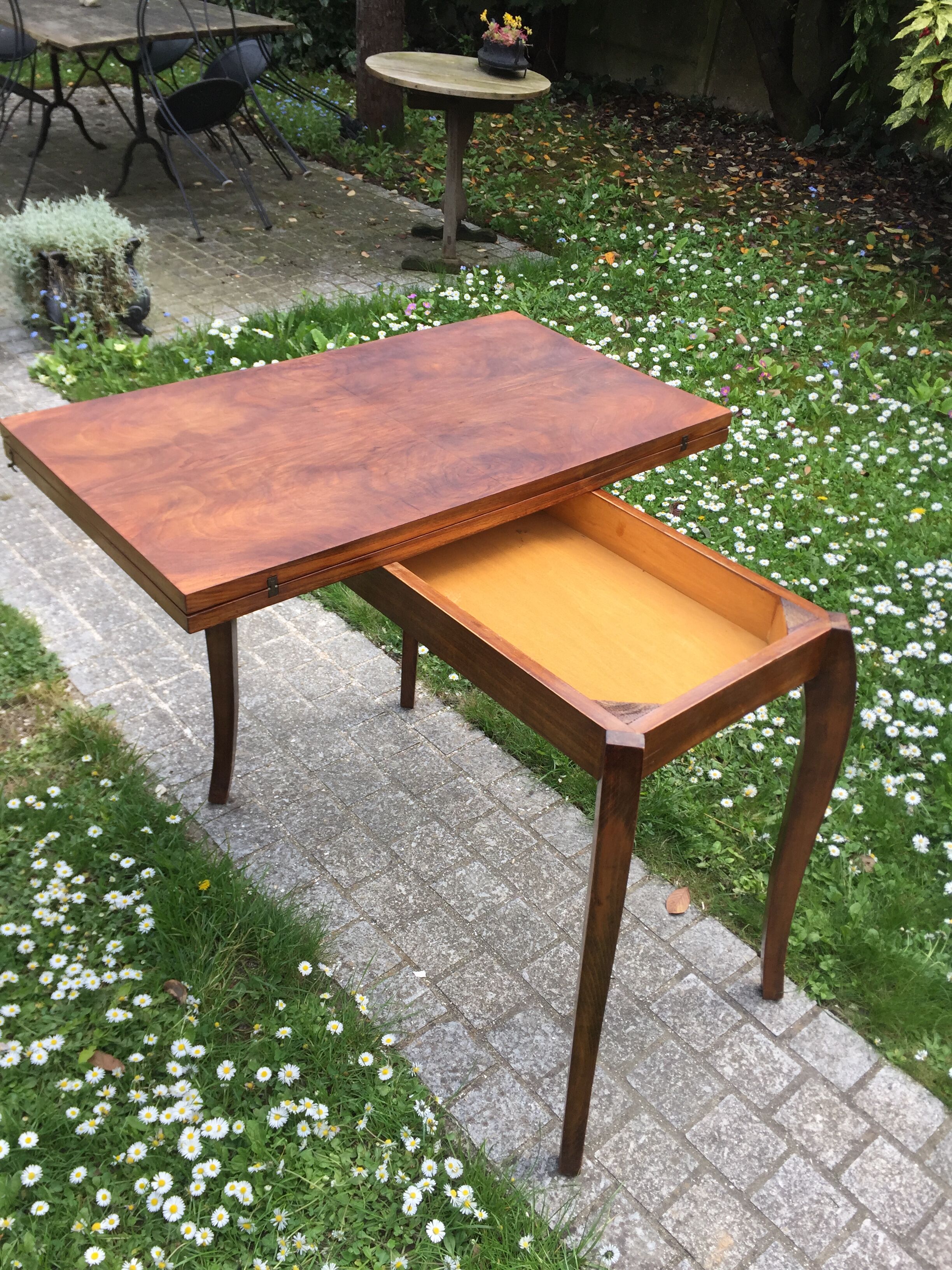 Dining table folding old rosewood from 2 to 6 people