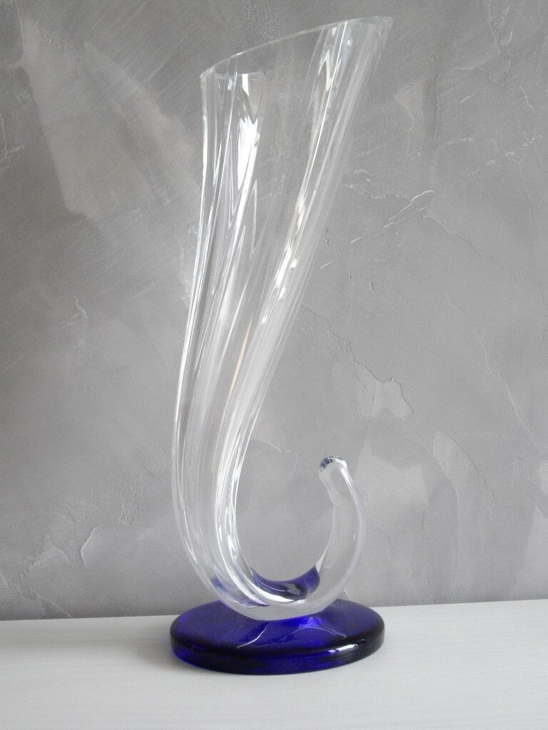 Crystal vase in the shape of horn of plenty, signed lVV