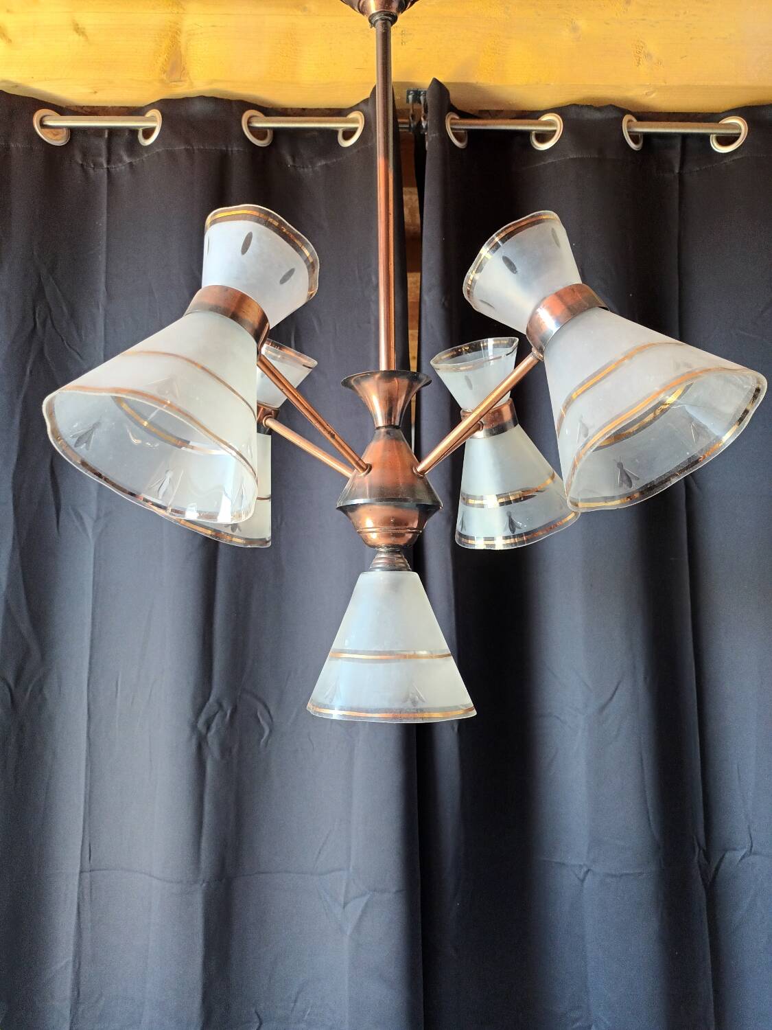 Antique 6-light chandelier