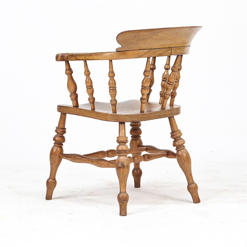 Rustic Antique English Countryhouse Captain Armchair