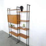 Modulair Omnia wandsysteem, Hilker, teak en zwart staal met legplanken