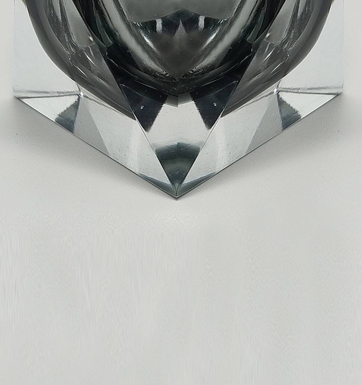 1960s Stunning Table Lighter in Murano Sommerso Glass By Flavio Poli for Se