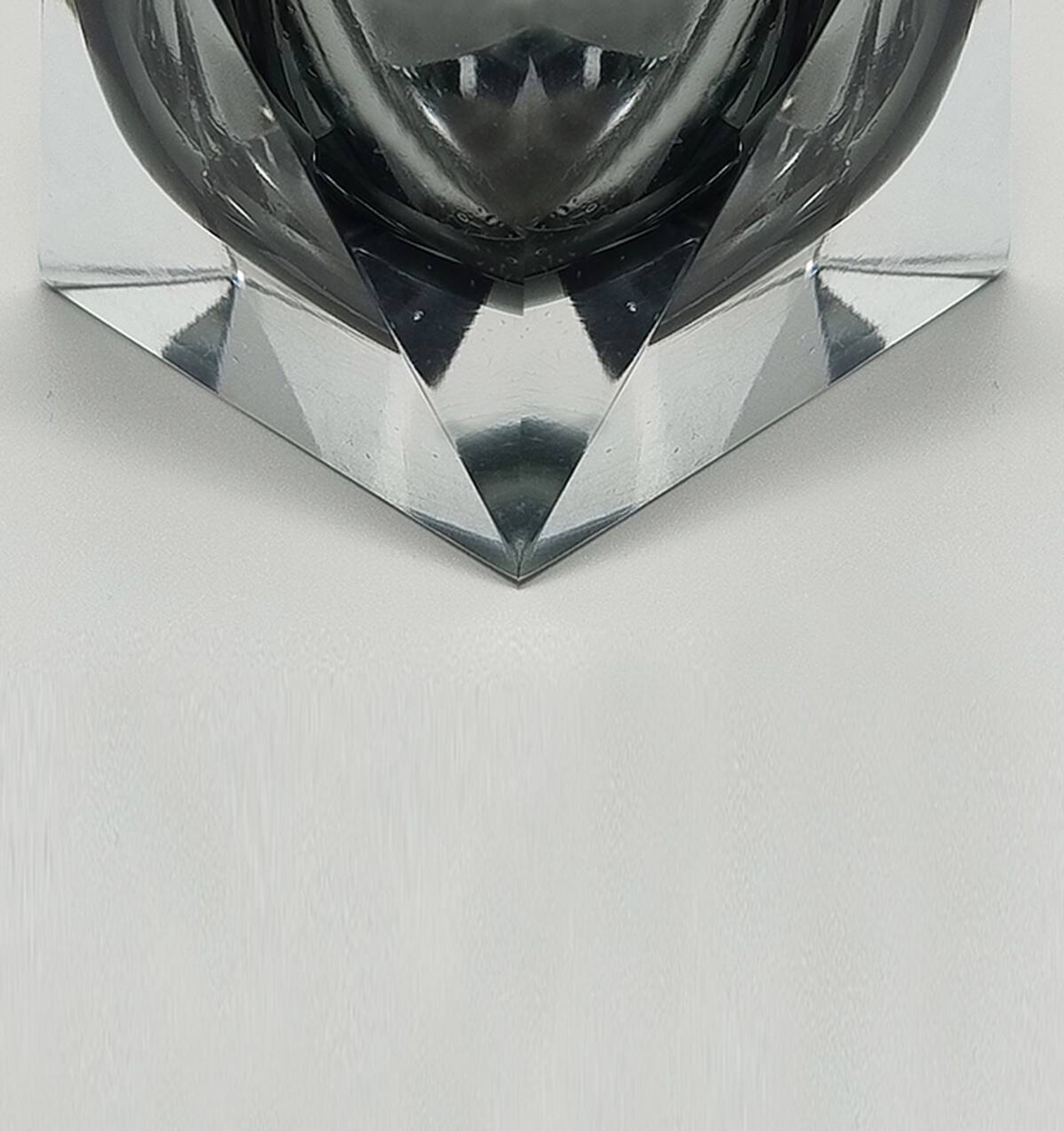 1960s Stunning Table Lighter in Murano Sommerso Glass By Flavio Poli for Se