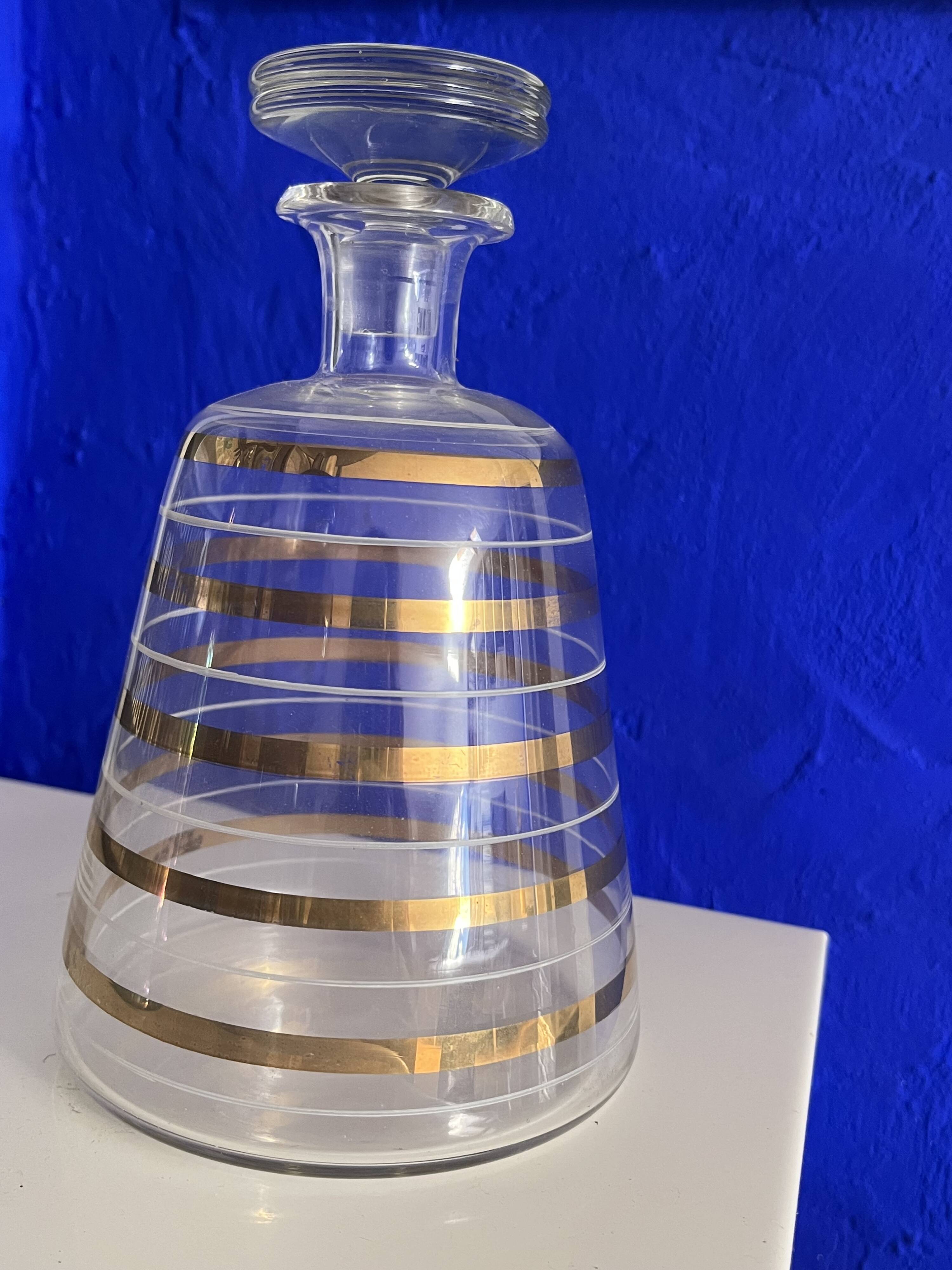 2 Vintage fifties carafes