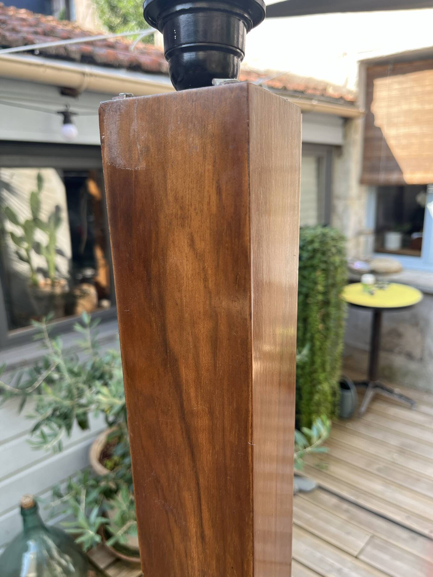 Floor lamp
