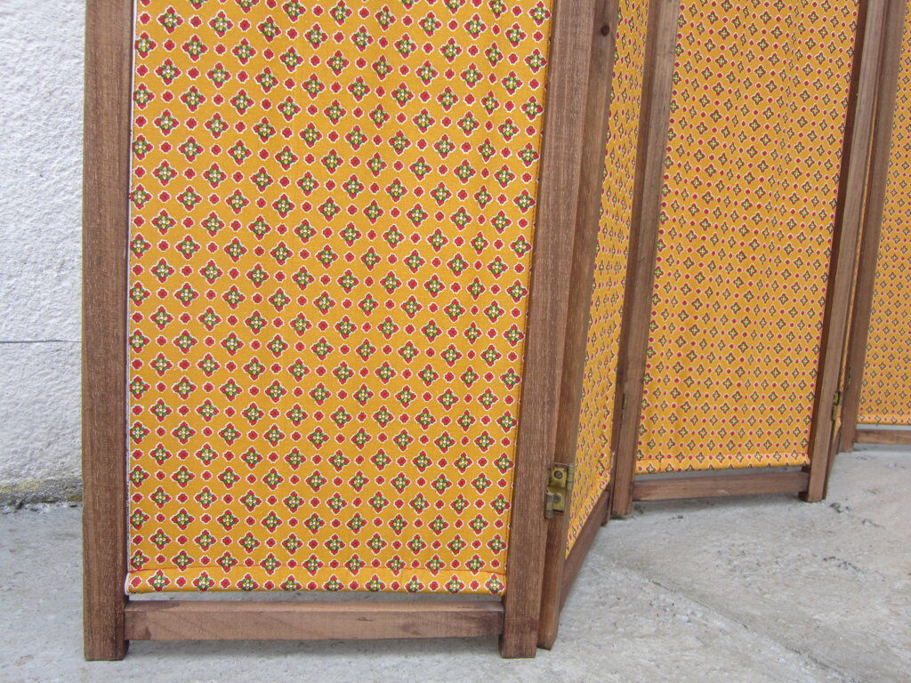 Screen 5 years 60 wood and fabric leaves
