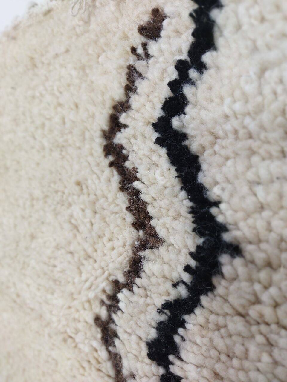 Handmade Moroccan Berber Rug 277 X 157 CM