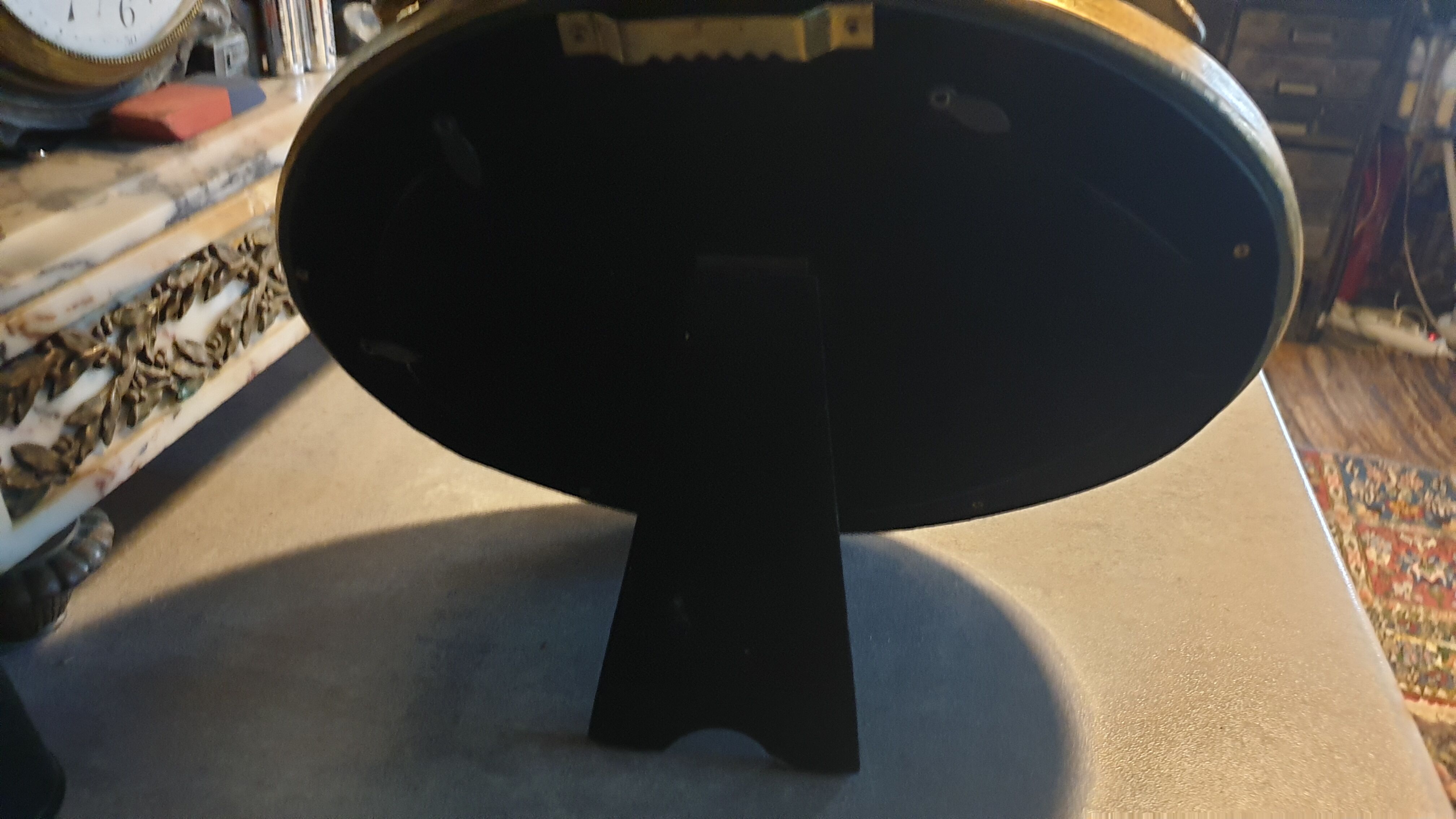 Louis XVI oval frame