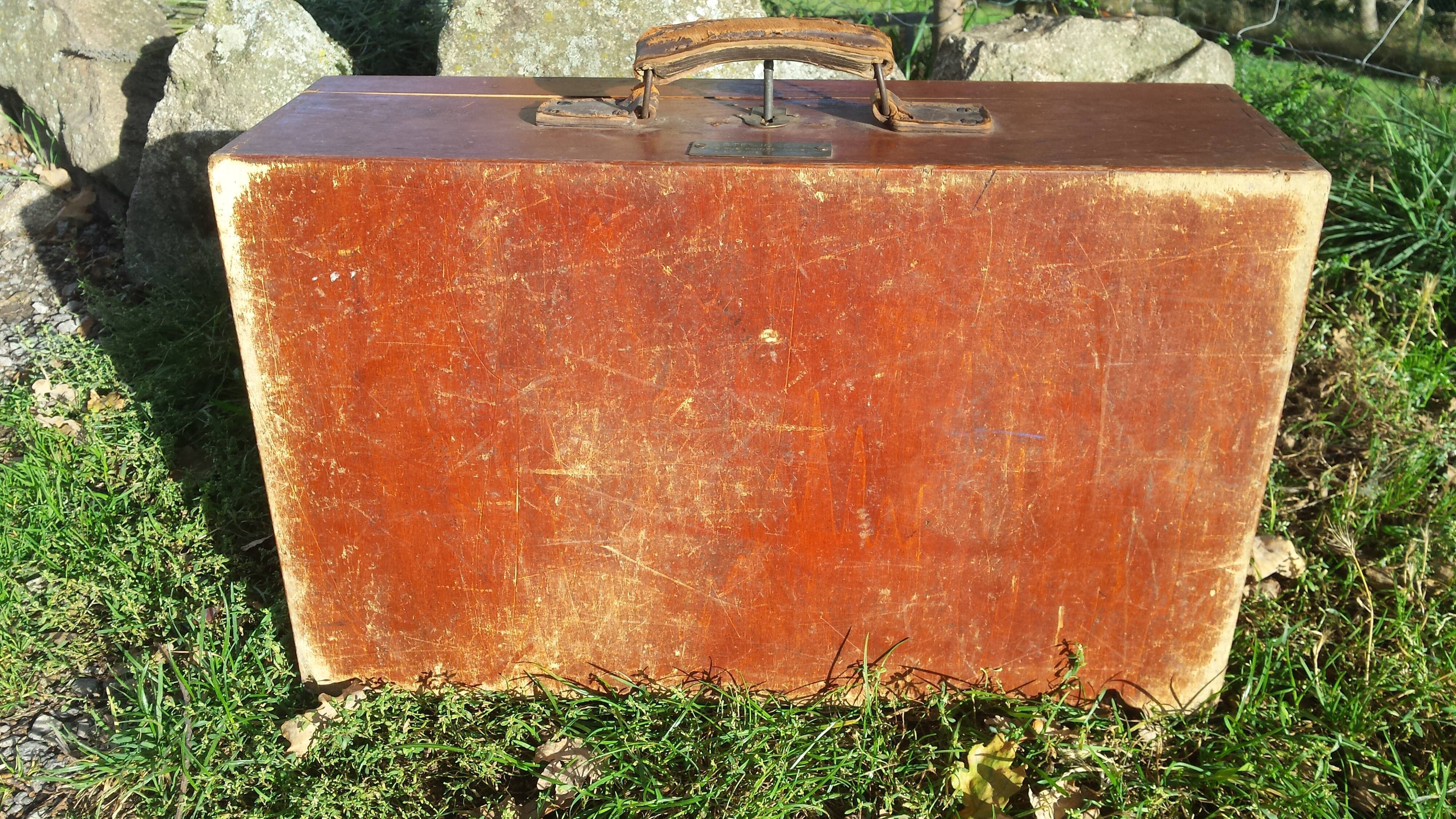 suitcase, wooden trunk