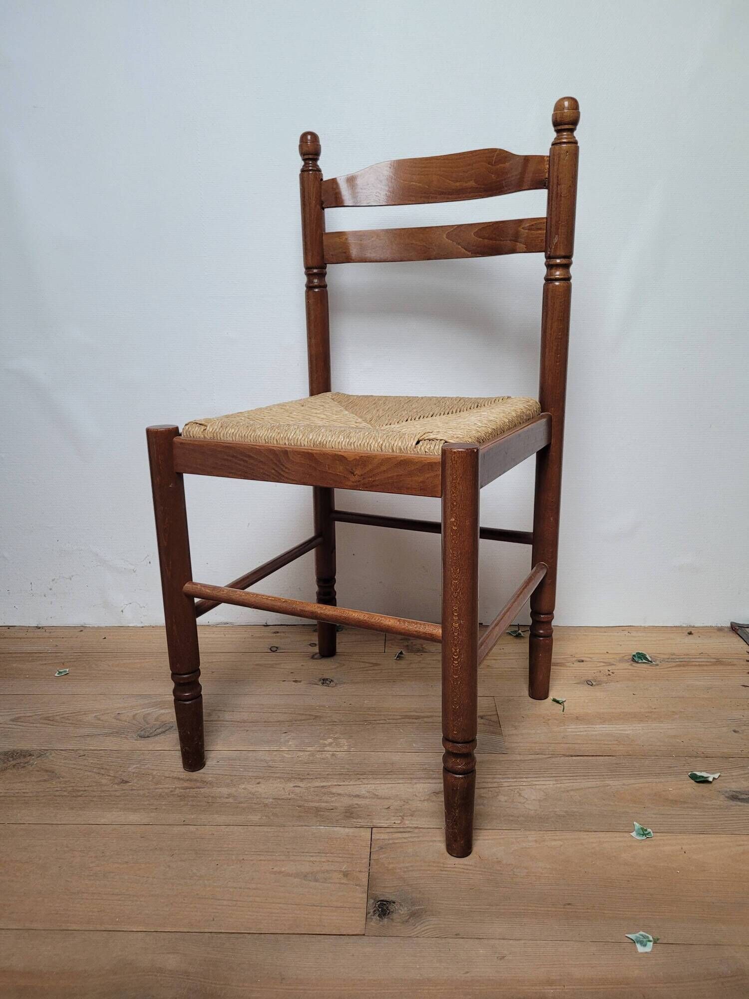 Set of 4 dining chairs