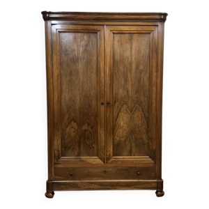 Armoire en noyer 19ème