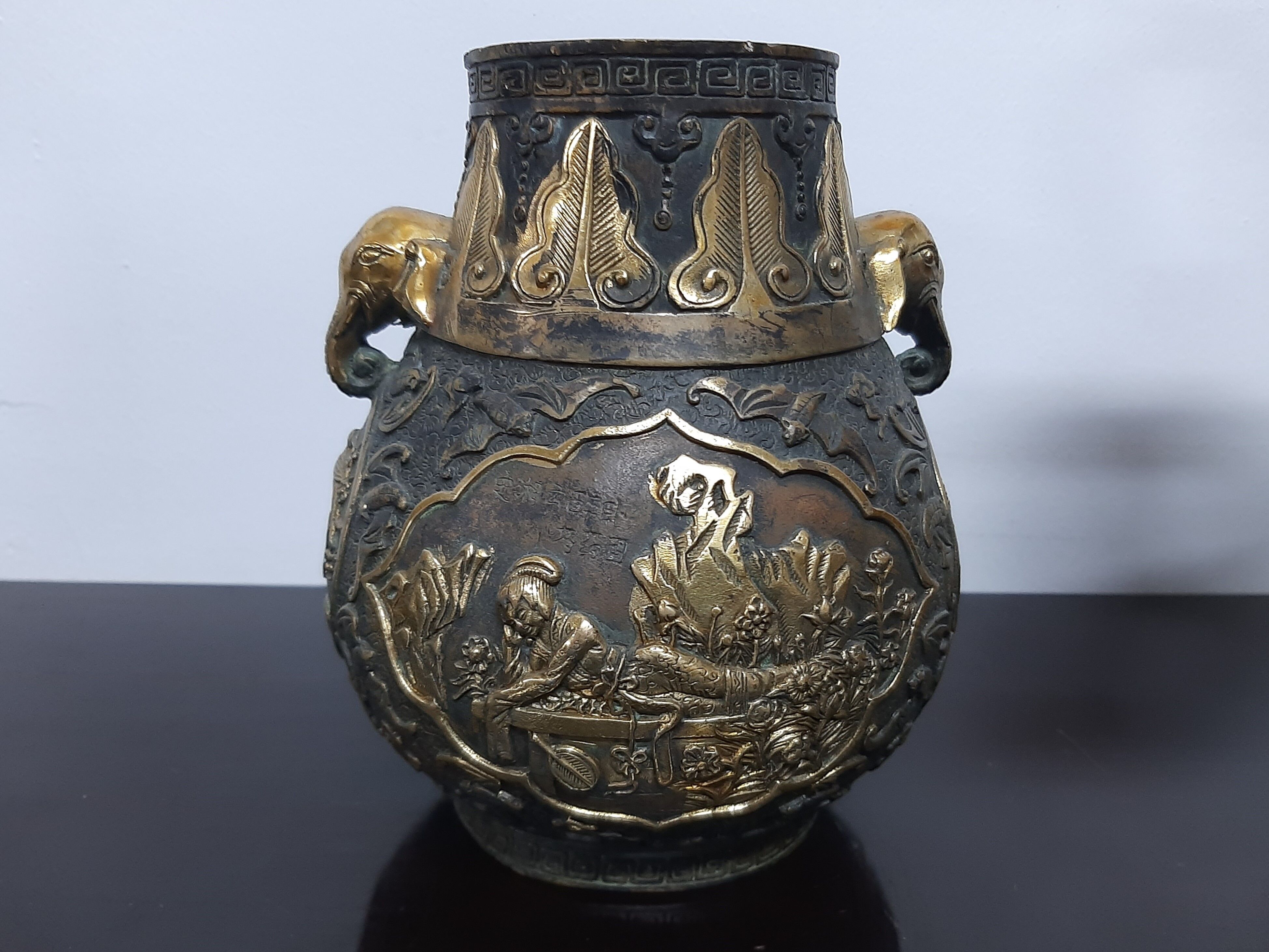 Chinese archaistic bronze vase, 19th century