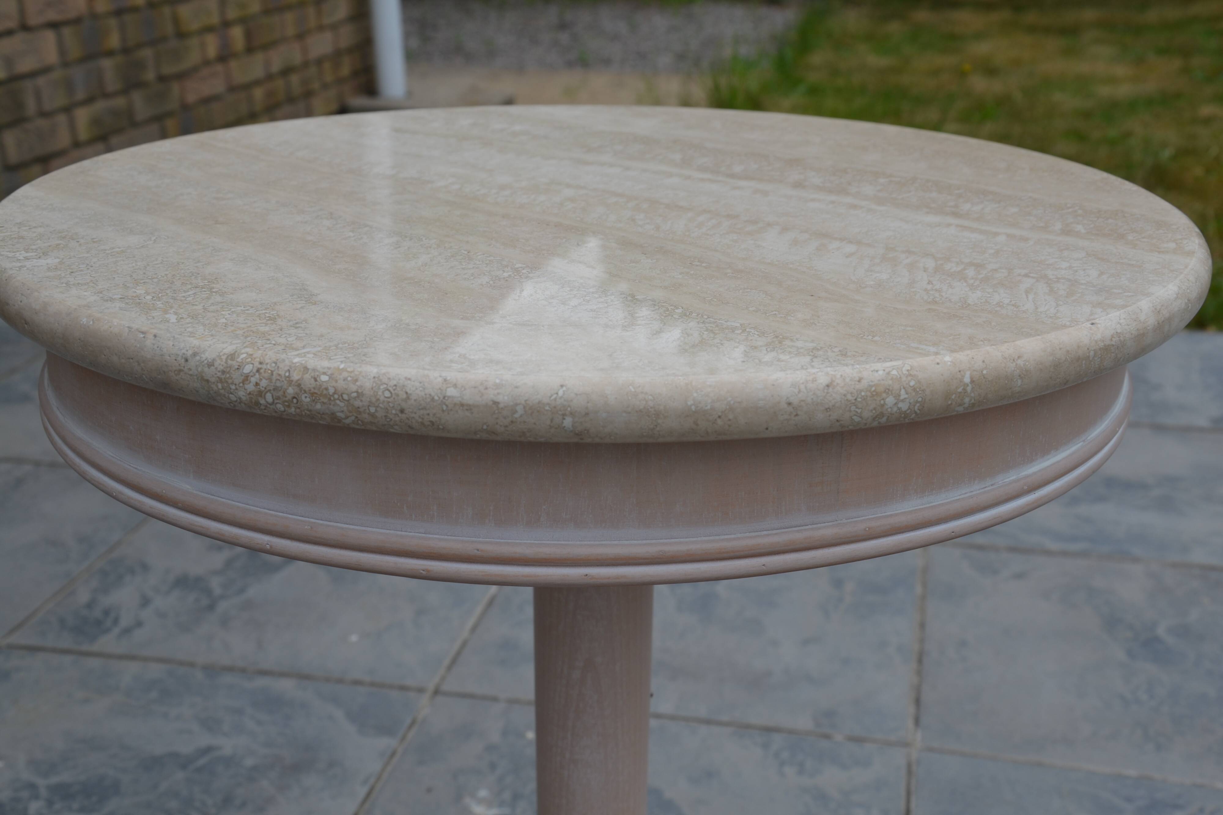 Petite table basse ronde travertin/bout de canapé années 80/90
