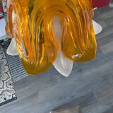 Suspension vintage plastique fleur pétales oranges et blancs
