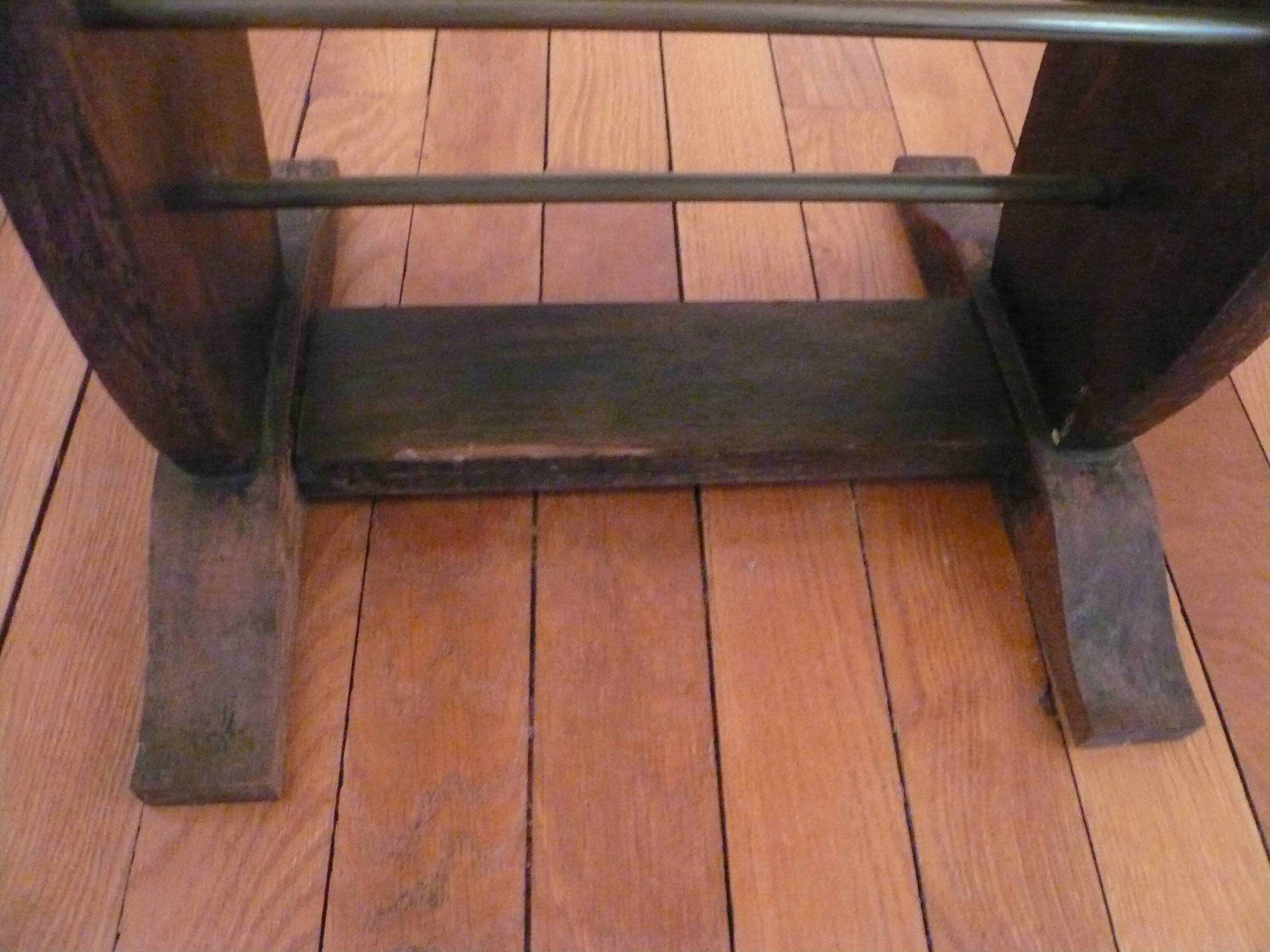 art deco pedestal table to renovate