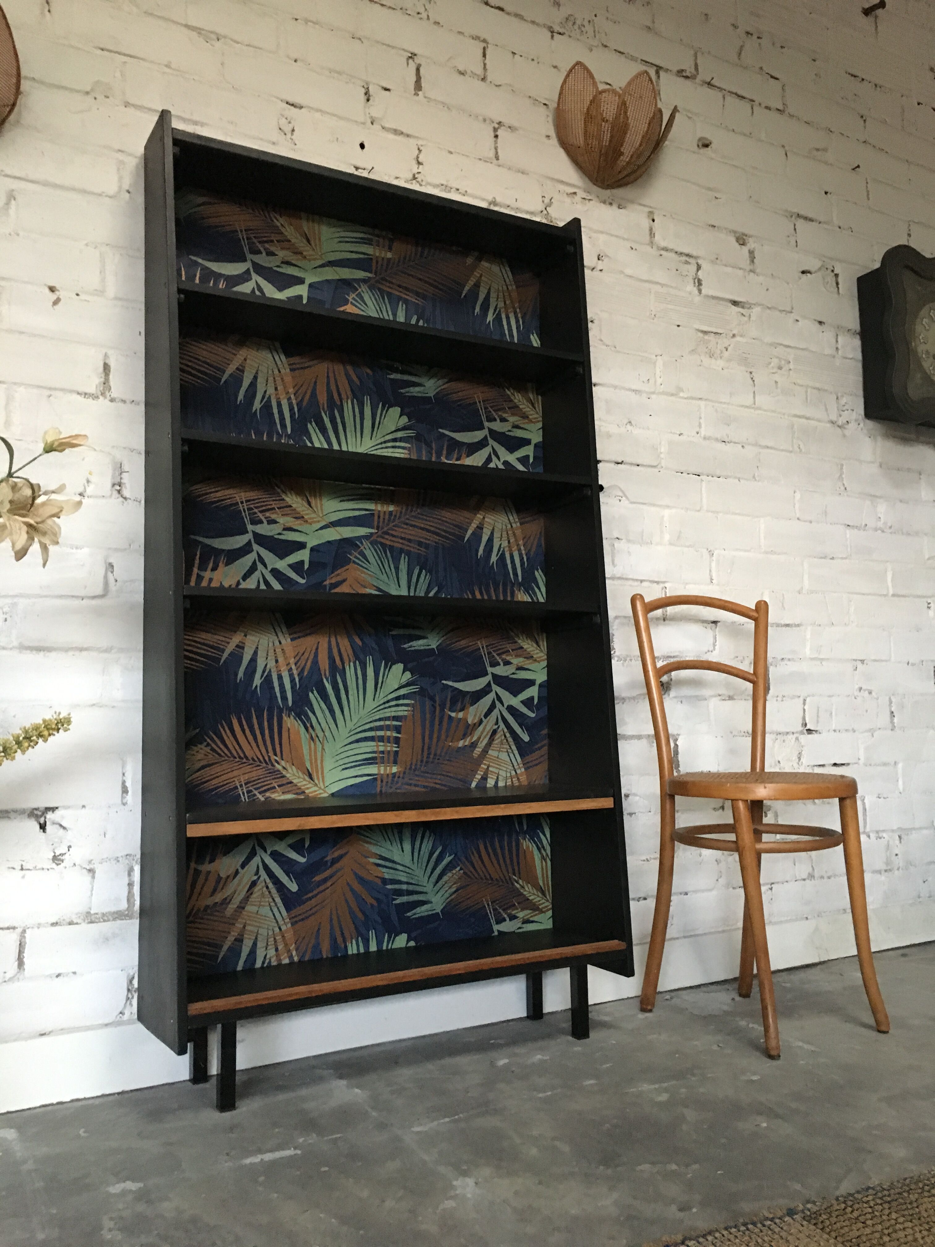 Black scandinavian palm library