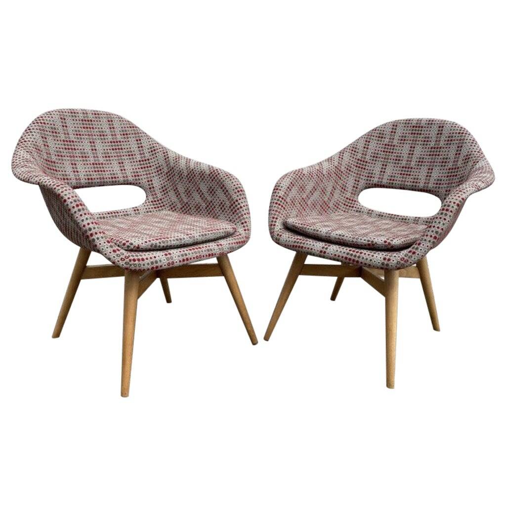 Vintage armchairs in fibreglass by Miroslav Navrátil