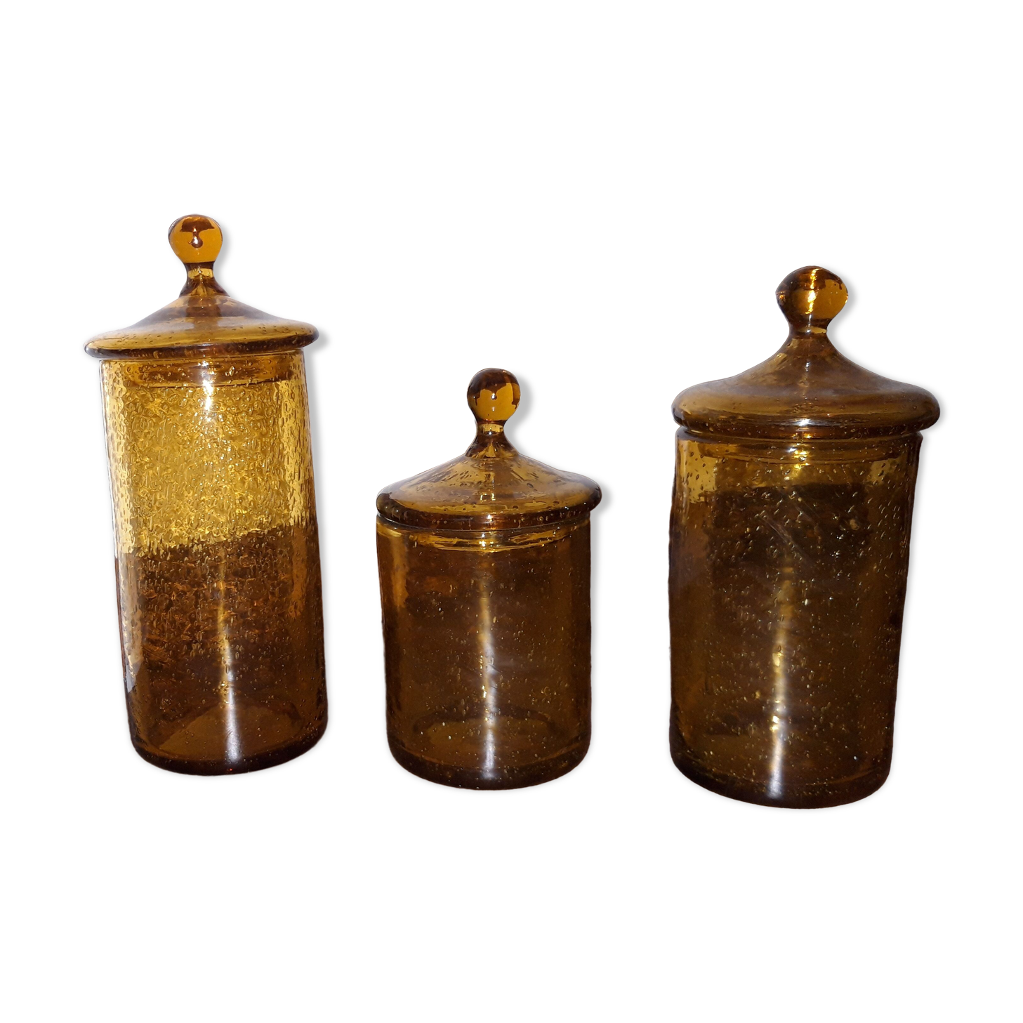 Blown and bubbled glass jars