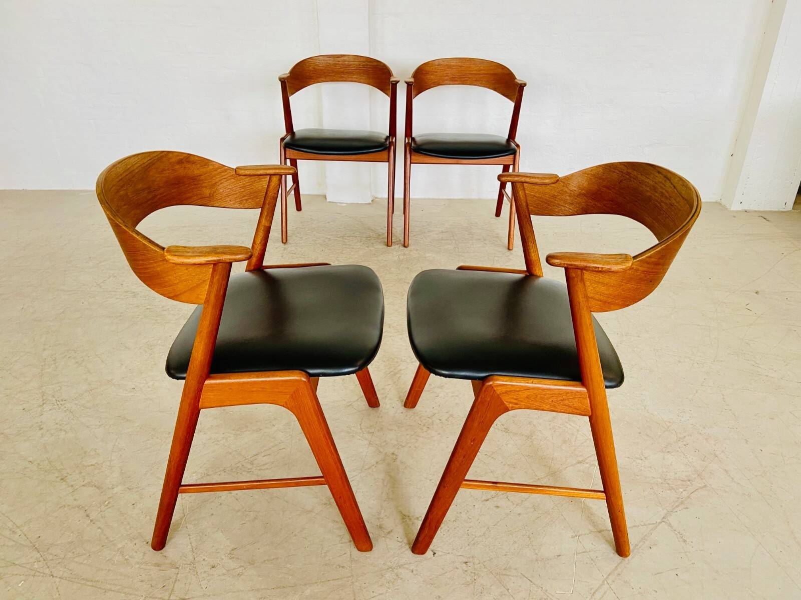 Danish vintage Kai Kristiansen model 32 chairs for Schou Andersens Møbelabrik