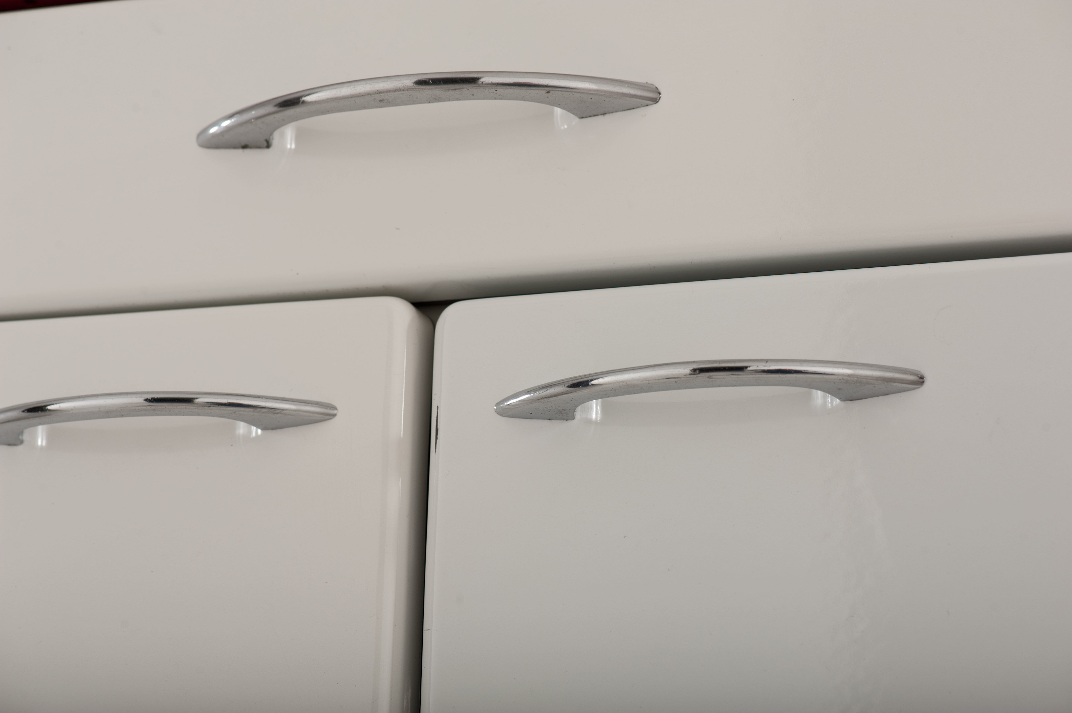 Meuble de cuisine Mobilux façade en tôle émaillée an 50