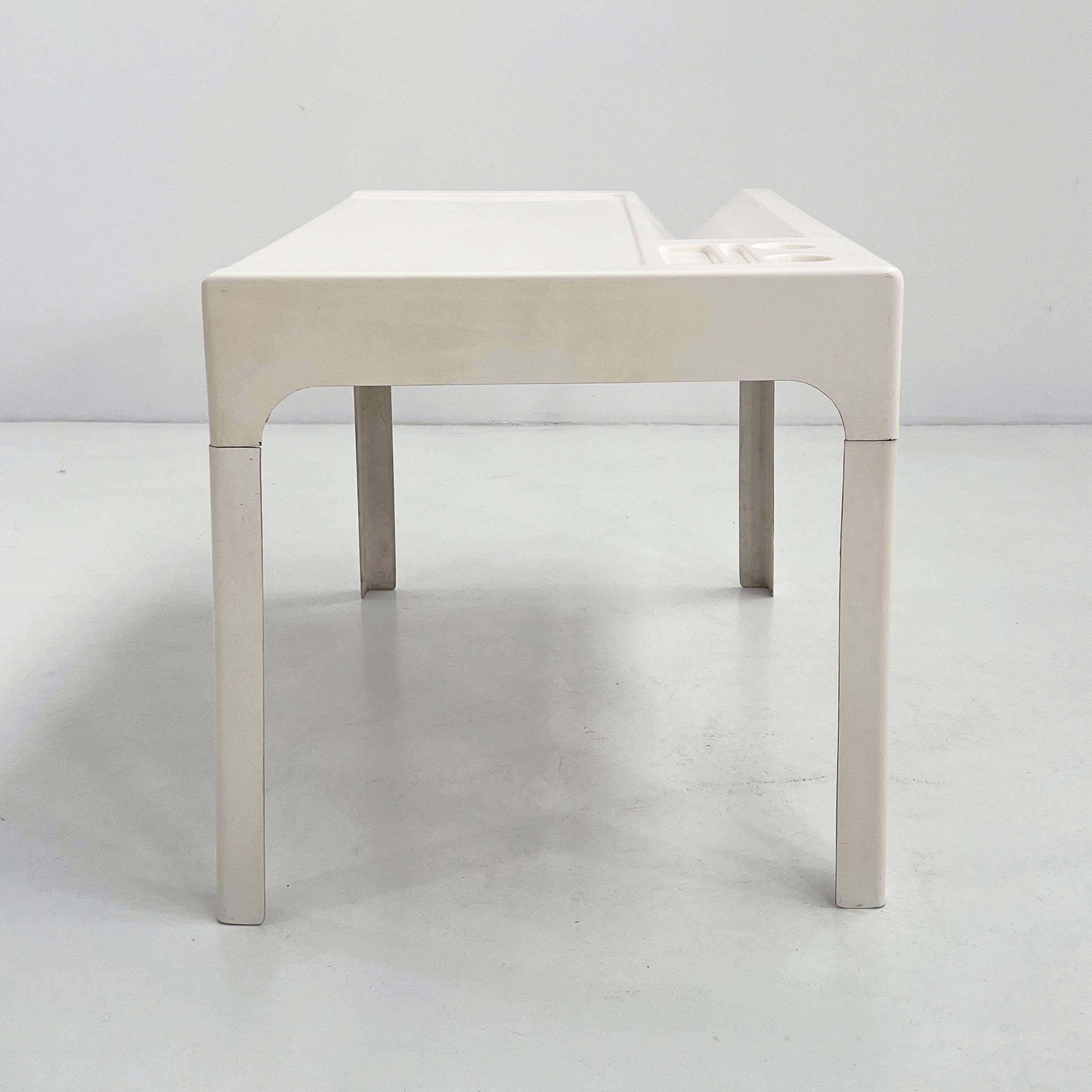 Ozoo fiberglass Space Age desk by Marc Berthier for D.A.N, 1960