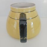 Cafetière noir et jaune