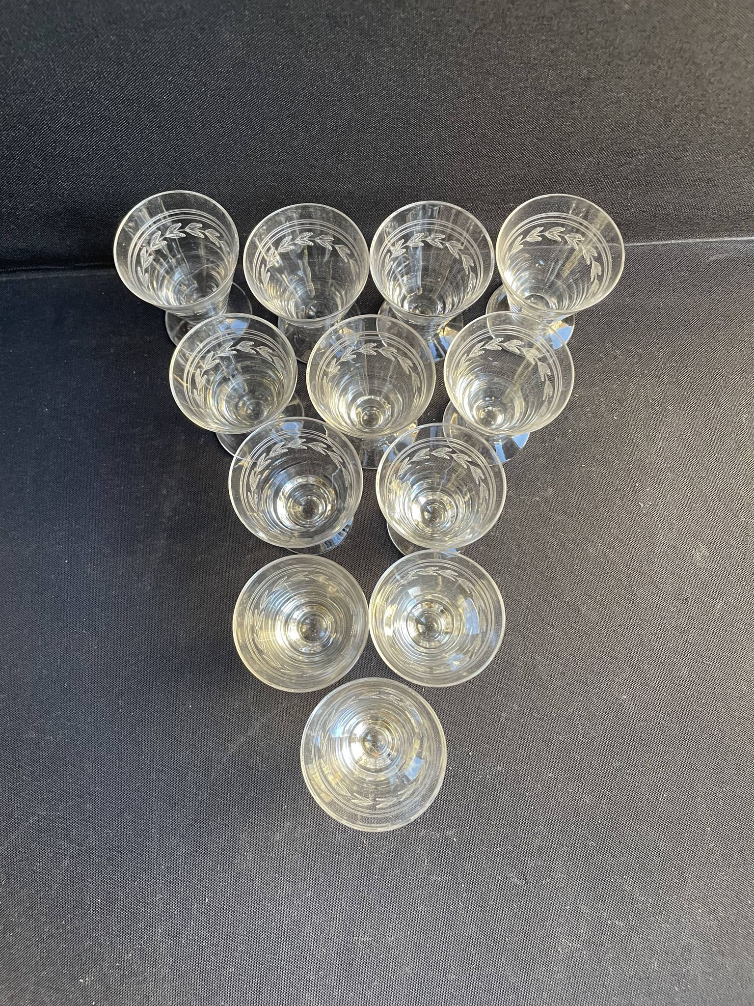 12 liqueur glasses – guilloché crystal – art deco
