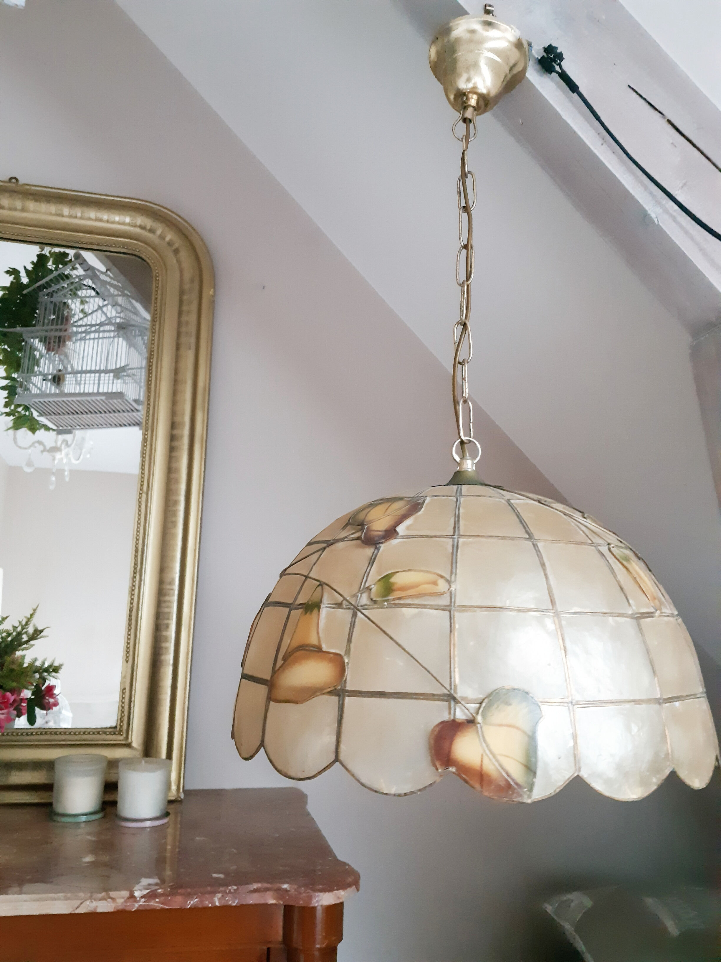Mother-of-pearl and brass pendant lamp