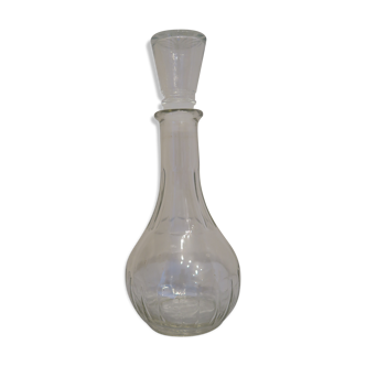 Carafe en verre avec bouchon