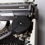 Royal Typewriter 203 1970 Japan