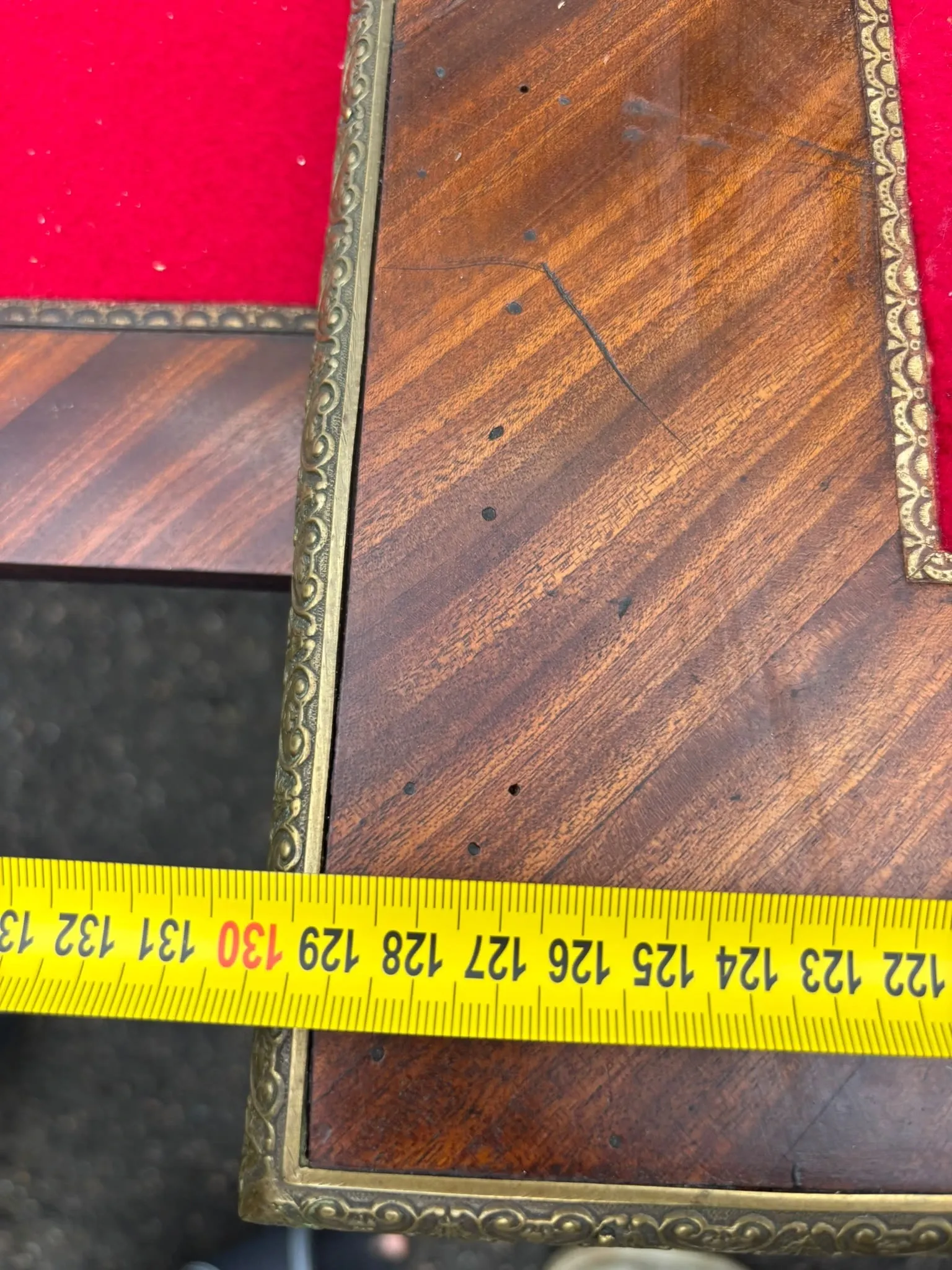 Elegant flat desk in Louis XVI style made of marquetry wood.