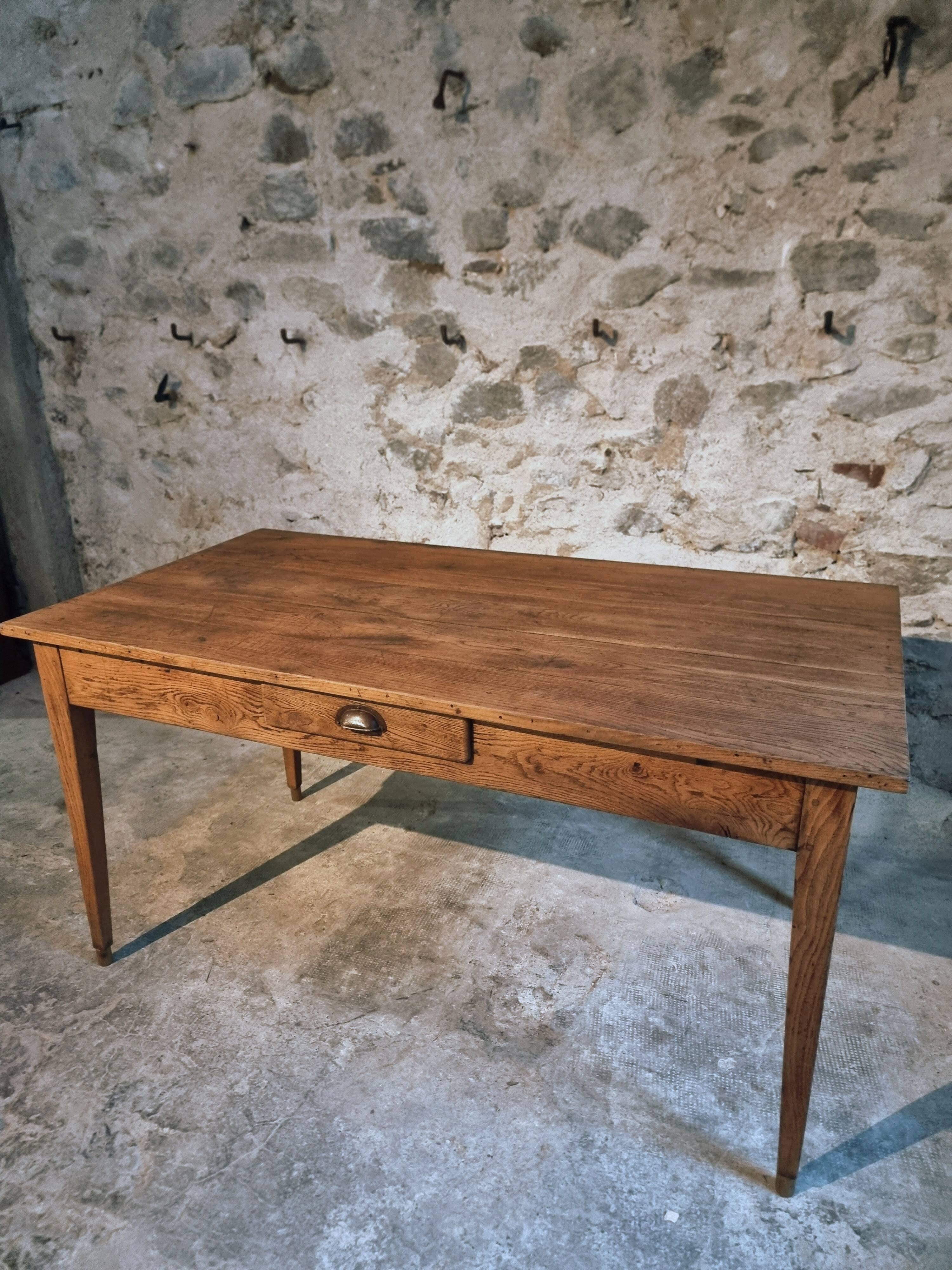 Antique oak farmhouse table – Circa 1900 – Rustic table with drawer