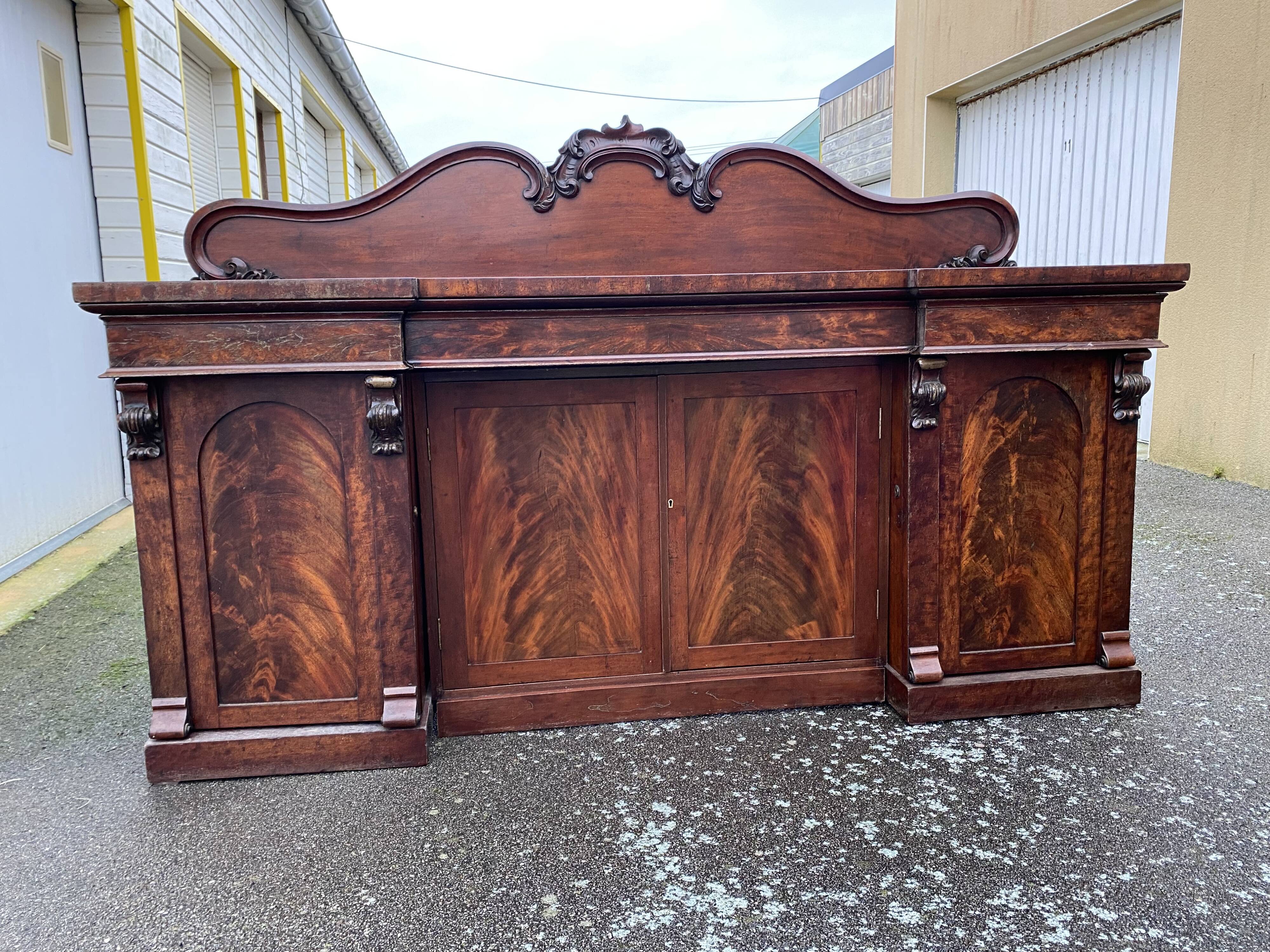 English enfilade in mahogany