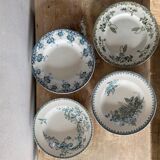 Set of 4 blue flowered plates