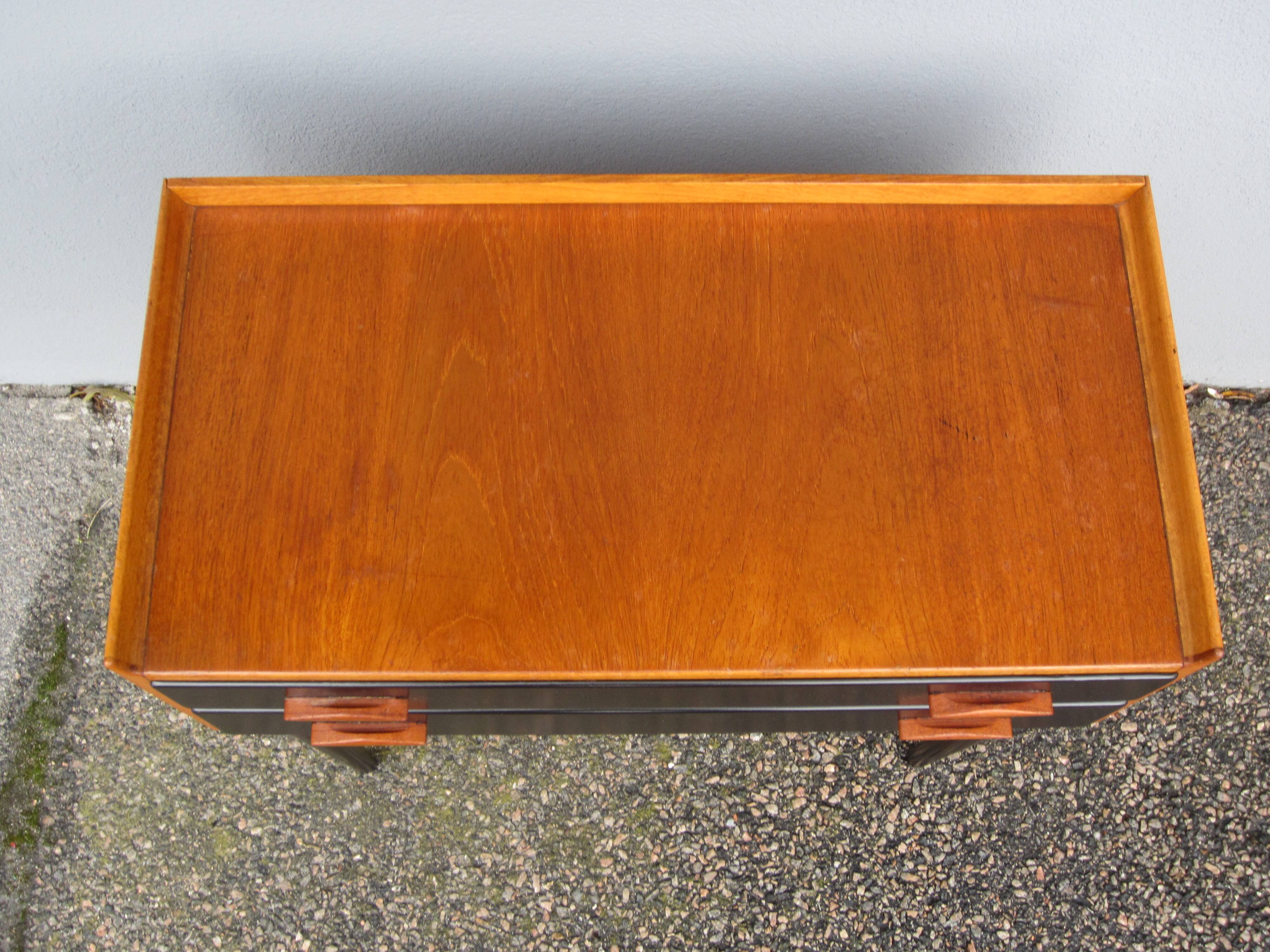 Scandinavian teak chest of drawers Treman Möbelfabrik