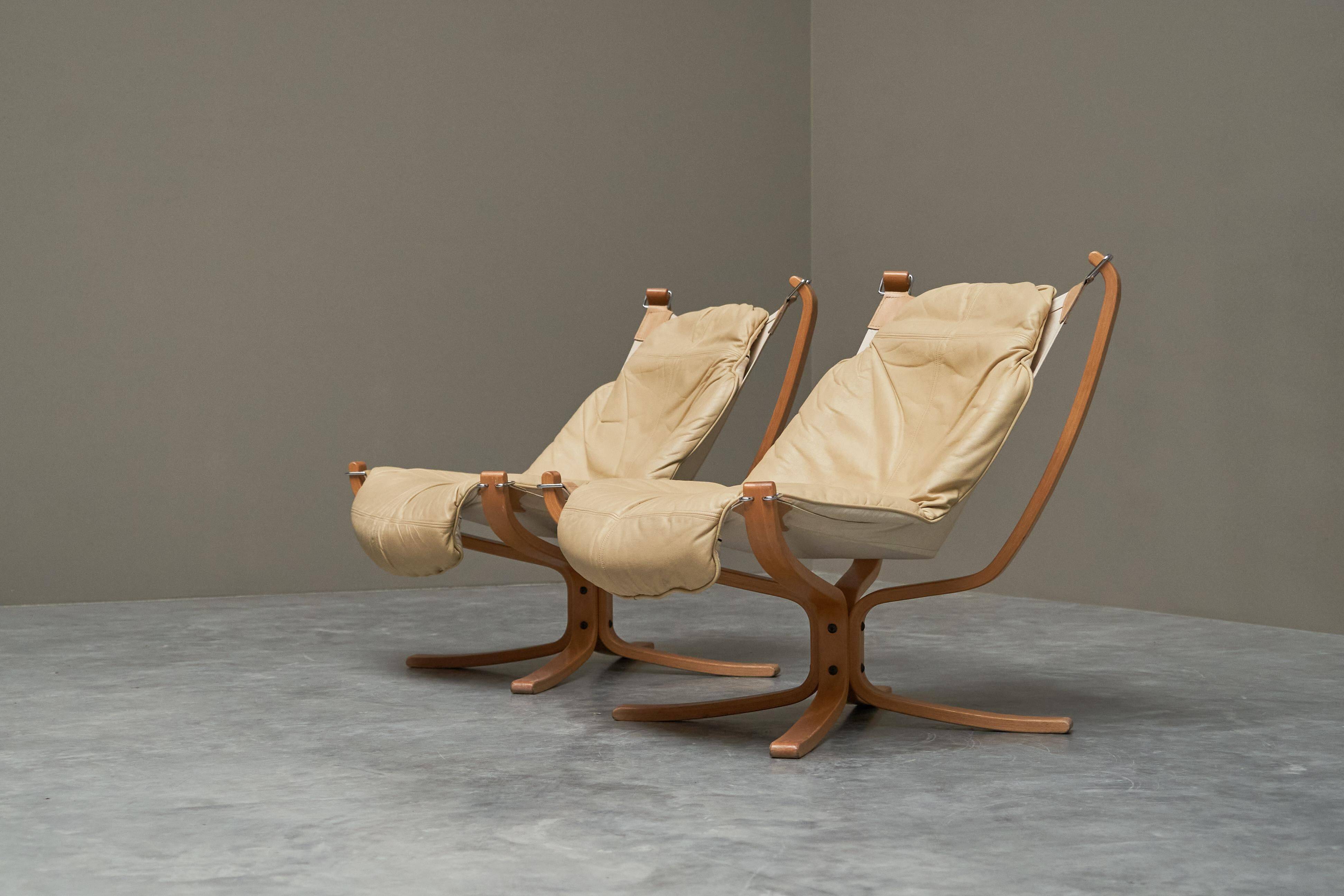 Pair of Sigurd Ressell Falcon Lounge Chairs leather, canvas, birch, 1970s