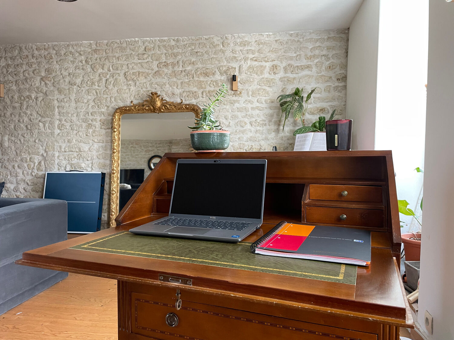 Secretary with drop-leaf in Louis XVI style – patinated wood and interior co
